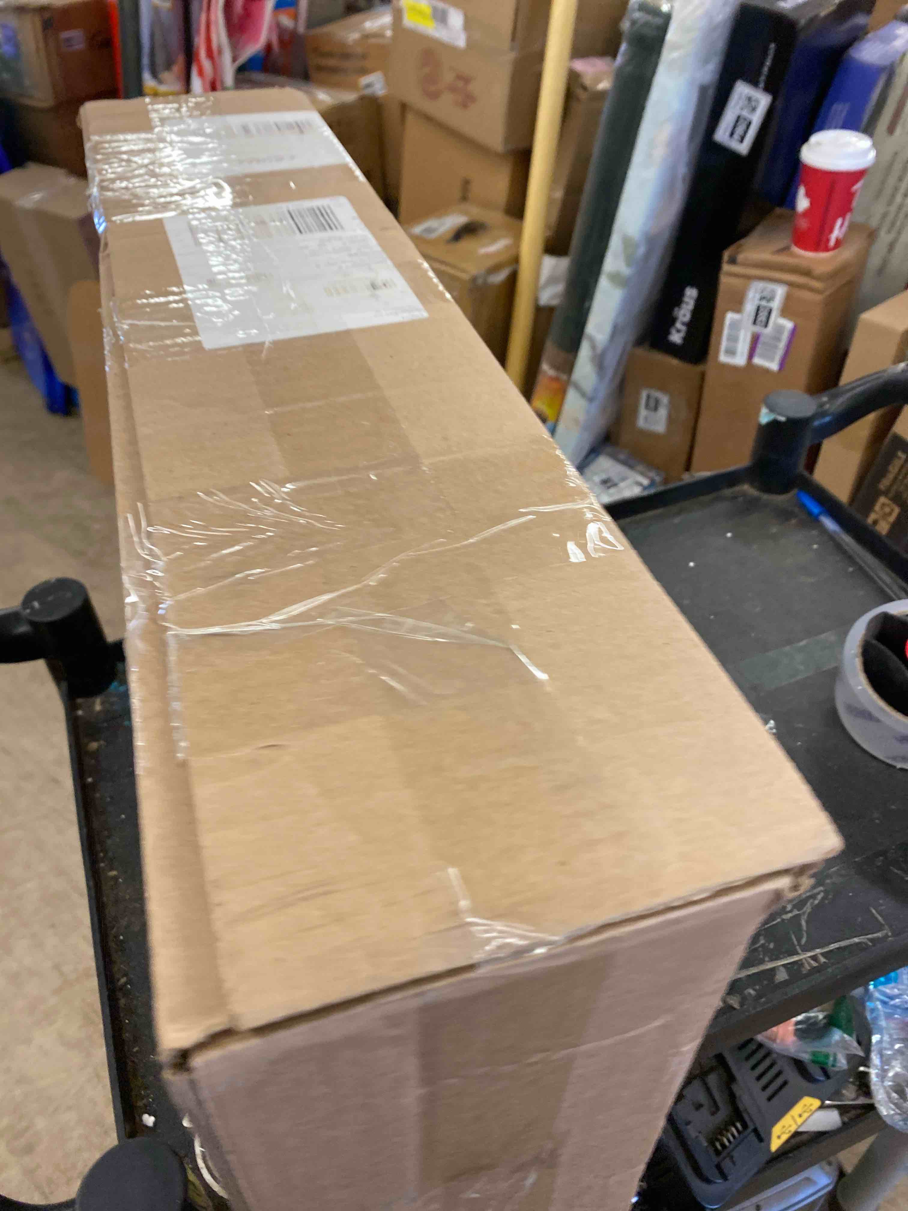 https://s3.amazonaws.com/lotting-images-prod/phillipi/GRA0398137_1744216643777.jpeg
