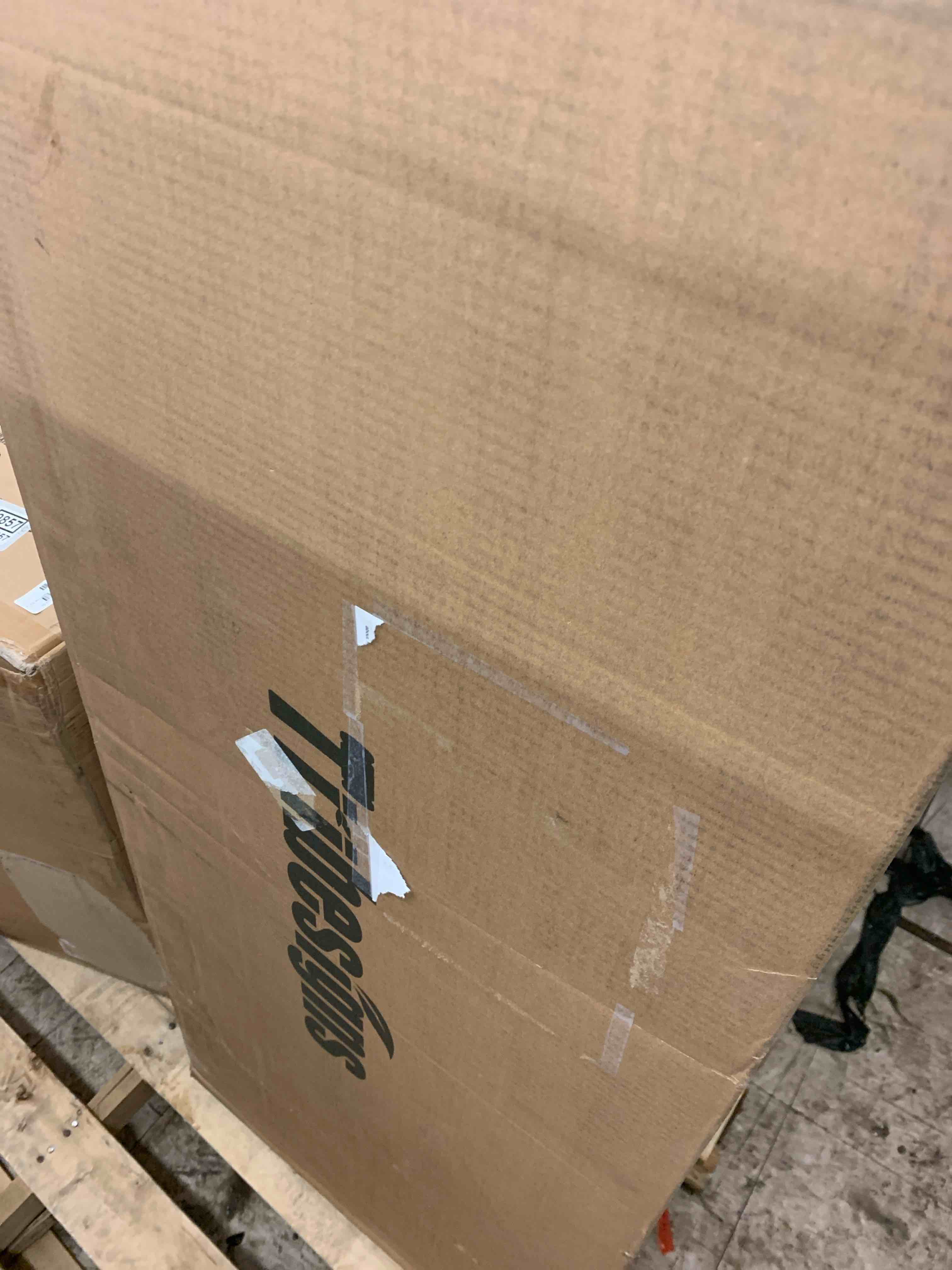 https://s3.amazonaws.com/lotting-images-prod/phillipi/GRA0399853_1732559068911.jpeg