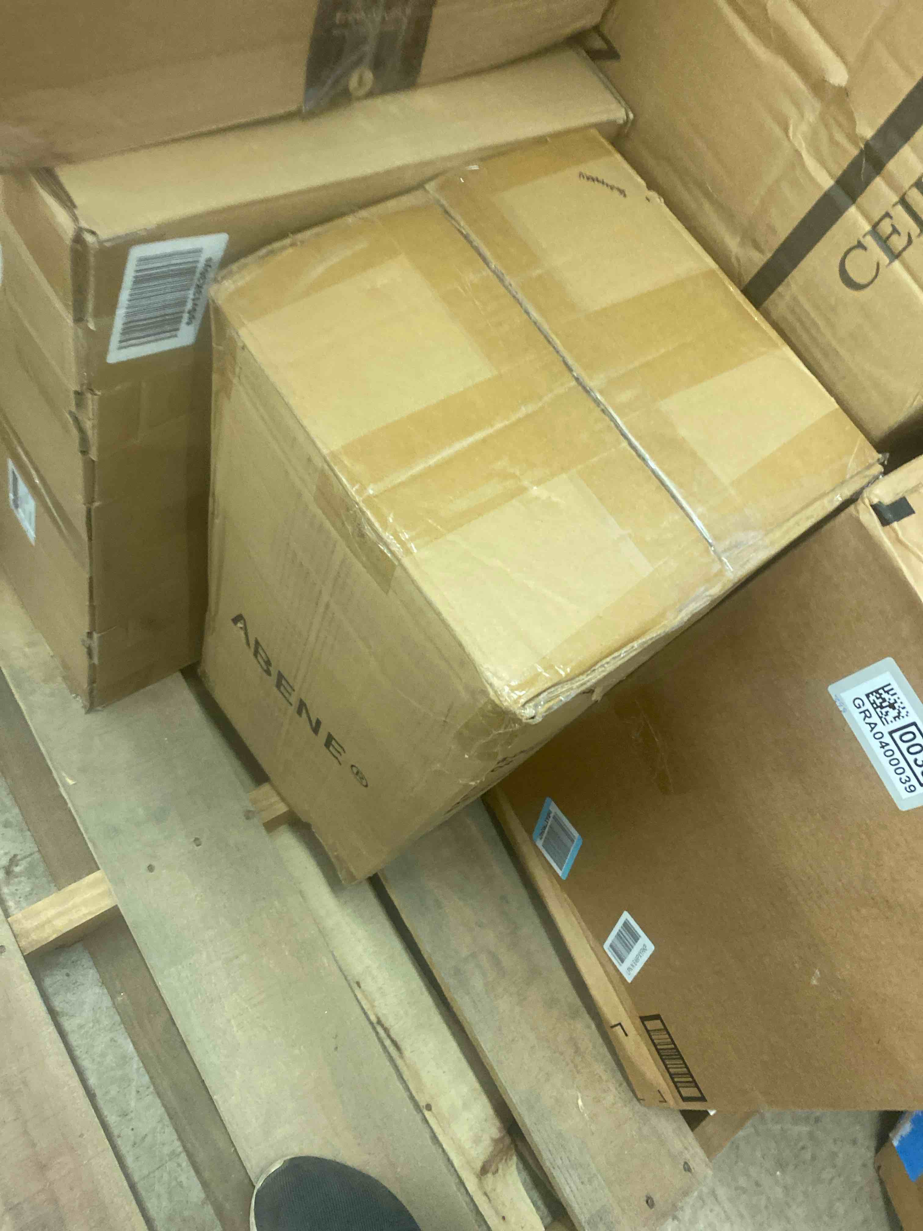 https://s3.amazonaws.com/lotting-images-prod/phillipi/GRA0400037_1741897796312.jpeg