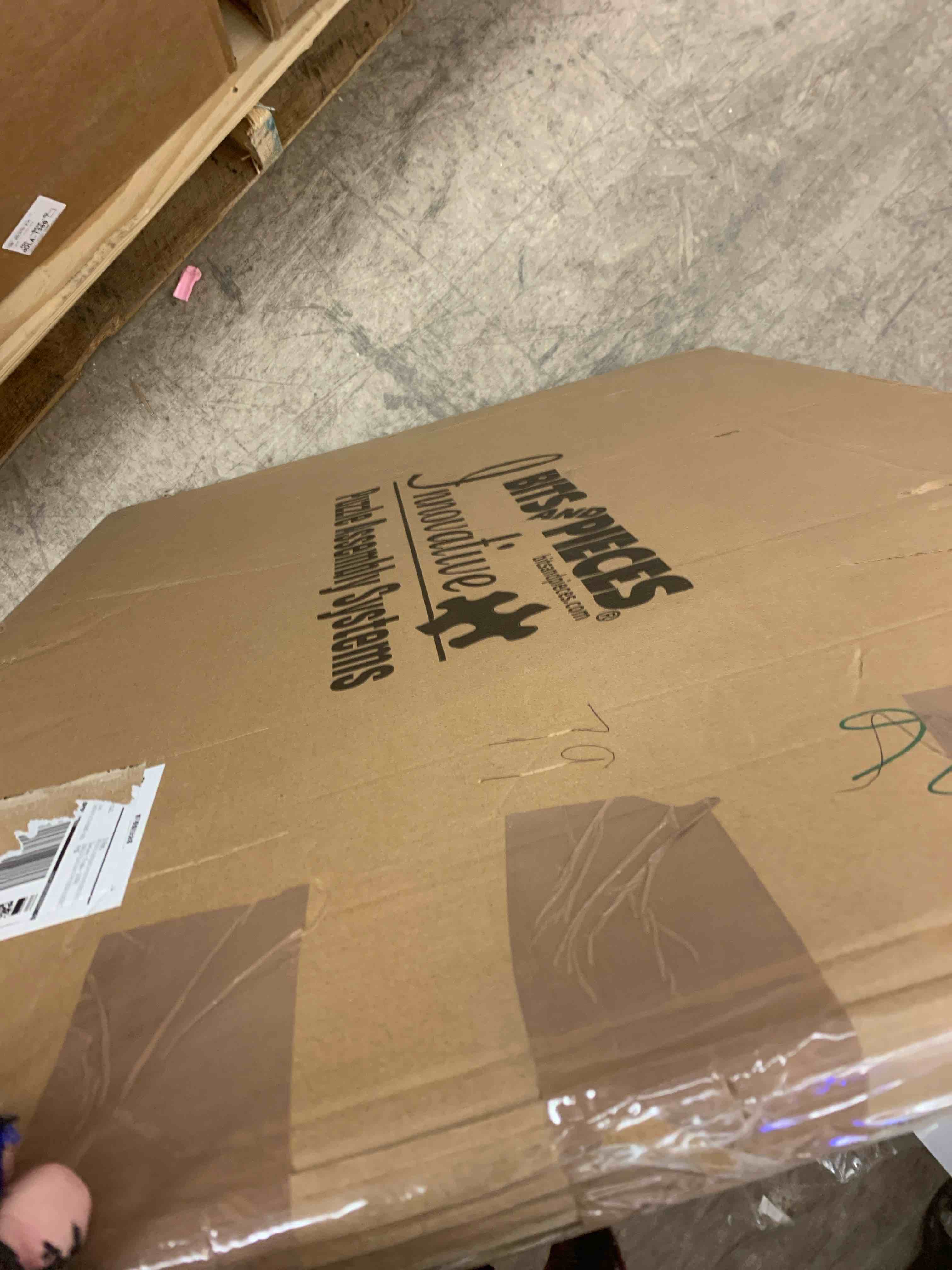 https://s3.amazonaws.com/lotting-images-prod/phillipi/GRA0400915_1738161840234.jpeg