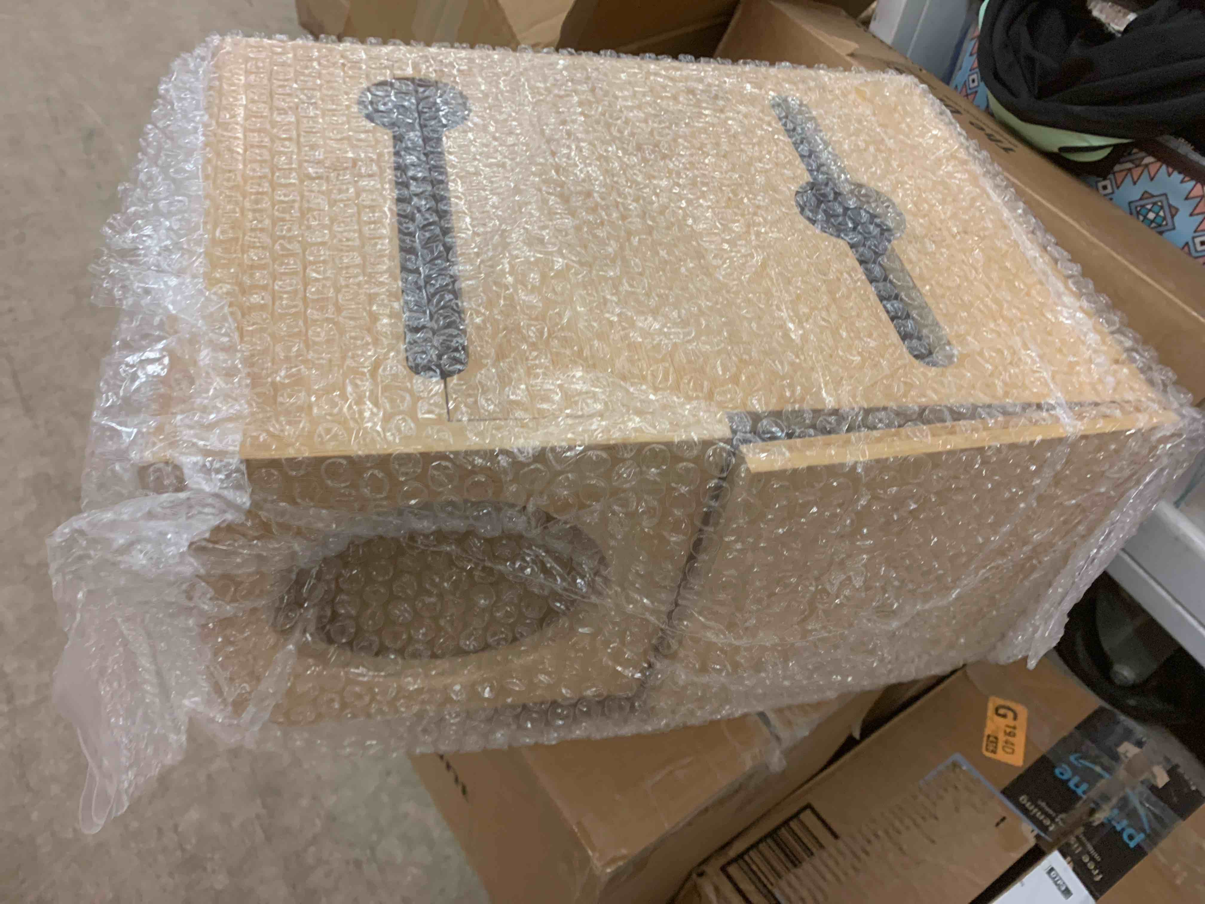 https://s3.amazonaws.com/lotting-images-prod/phillipi/GRA0400934_1738160625637.jpeg