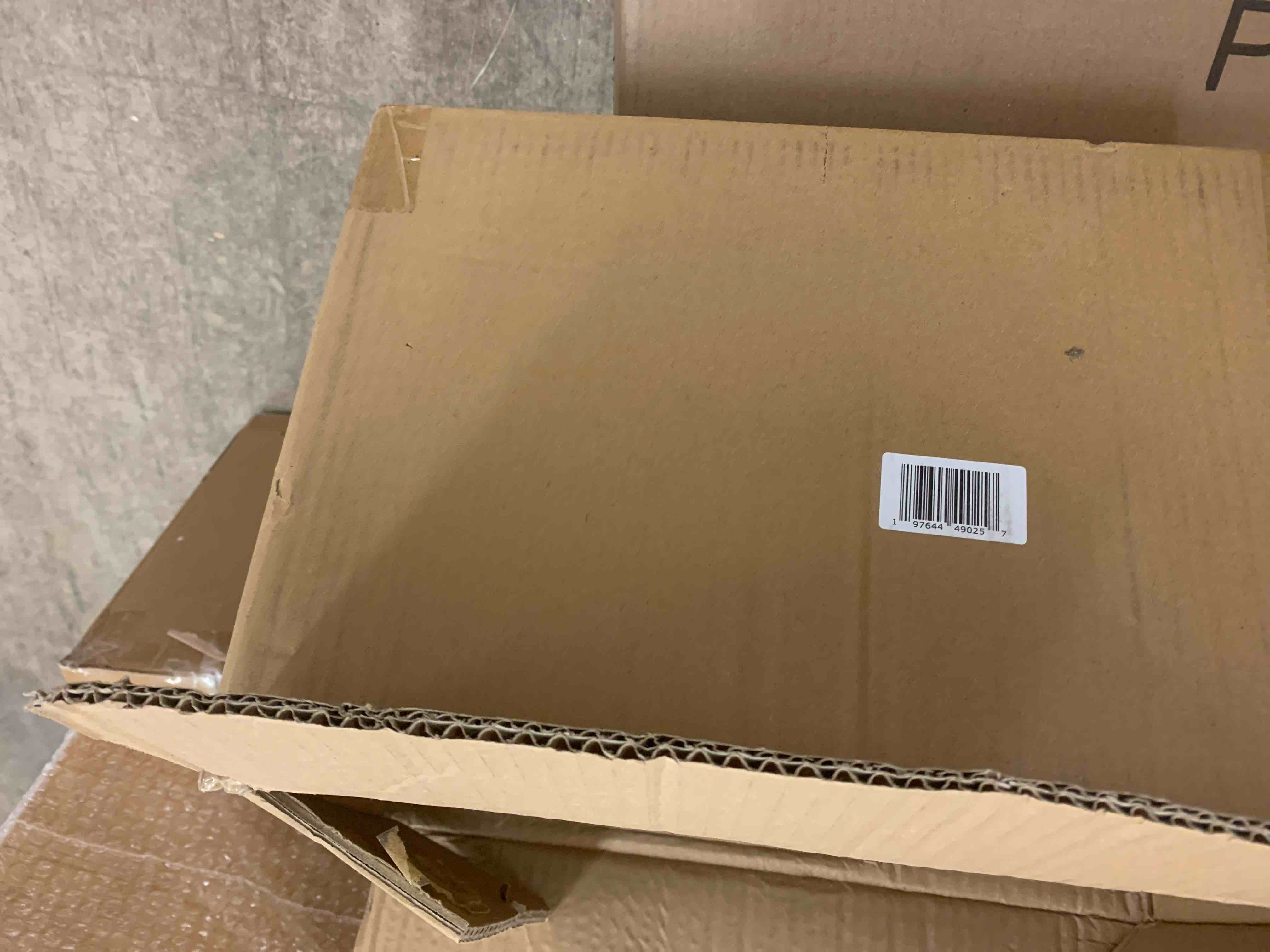 https://s3.amazonaws.com/lotting-images-prod/phillipi/GRA0400934_1738160629202.jpeg