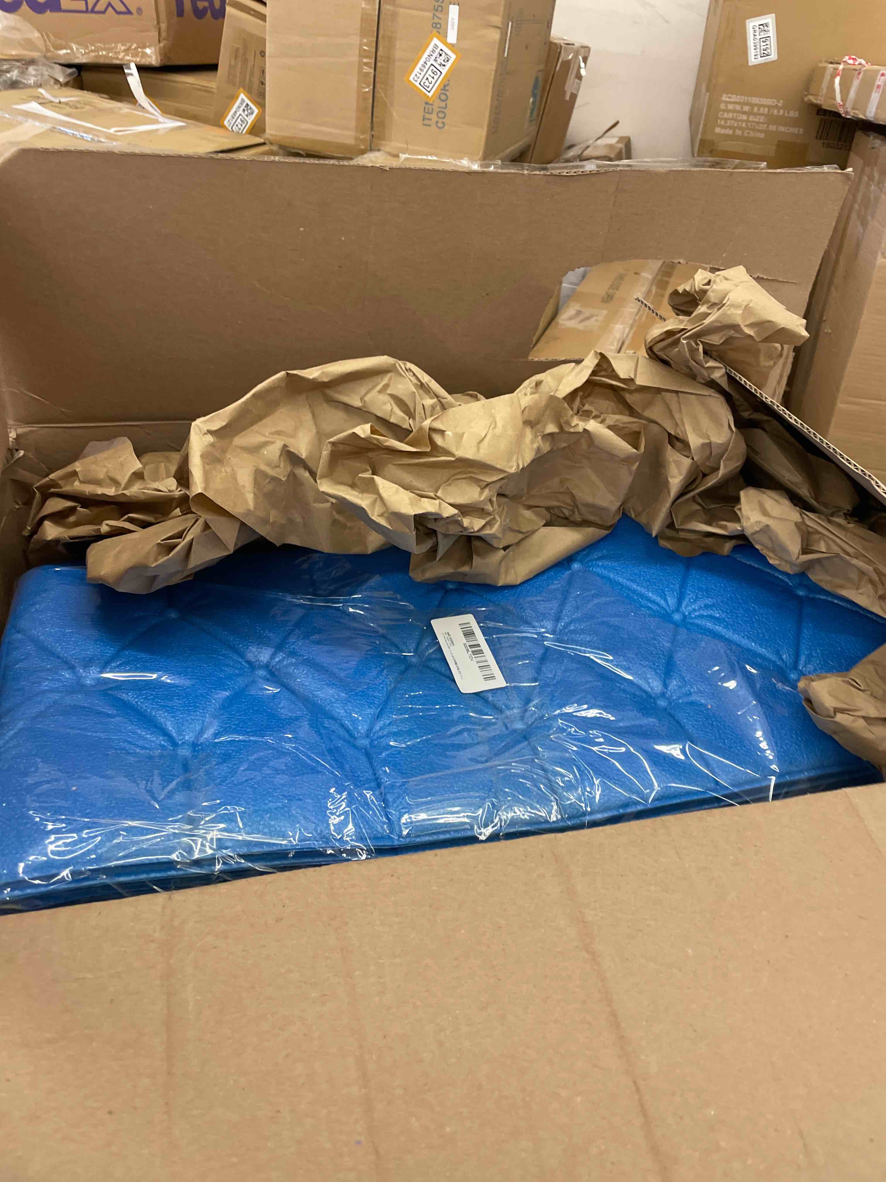 https://s3.amazonaws.com/lotting-images-prod/phillipi/GRA0400956_1738090979800.jpeg
