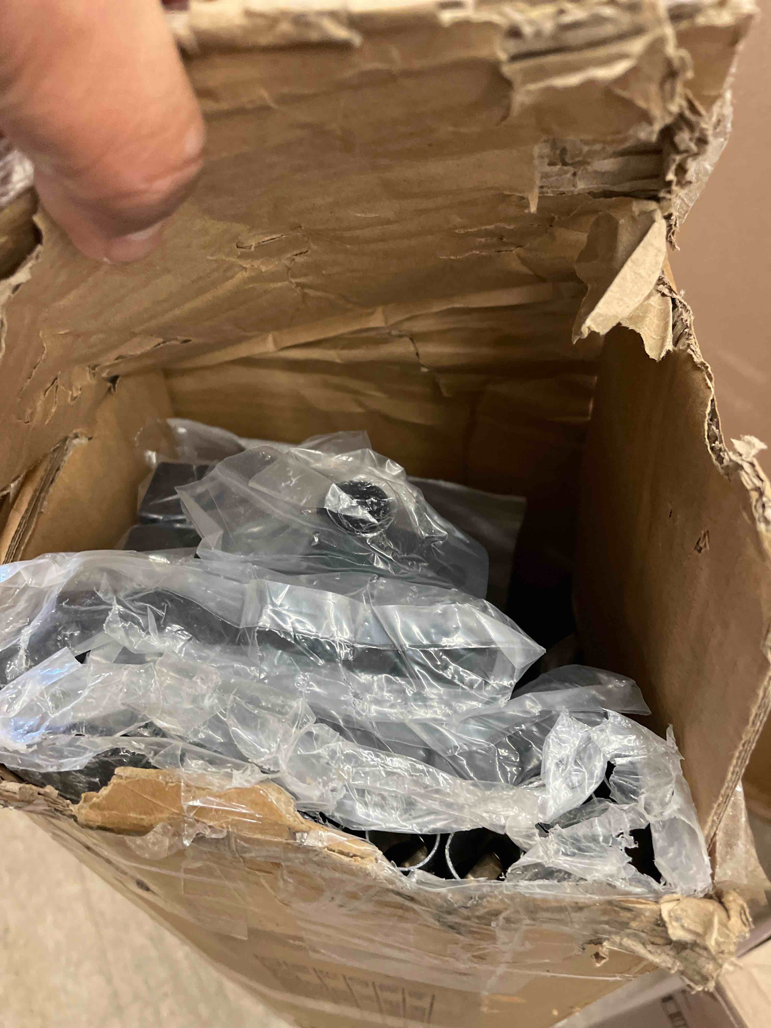https://s3.amazonaws.com/lotting-images-prod/phillipi/GRA0400969_1738088324413.jpeg