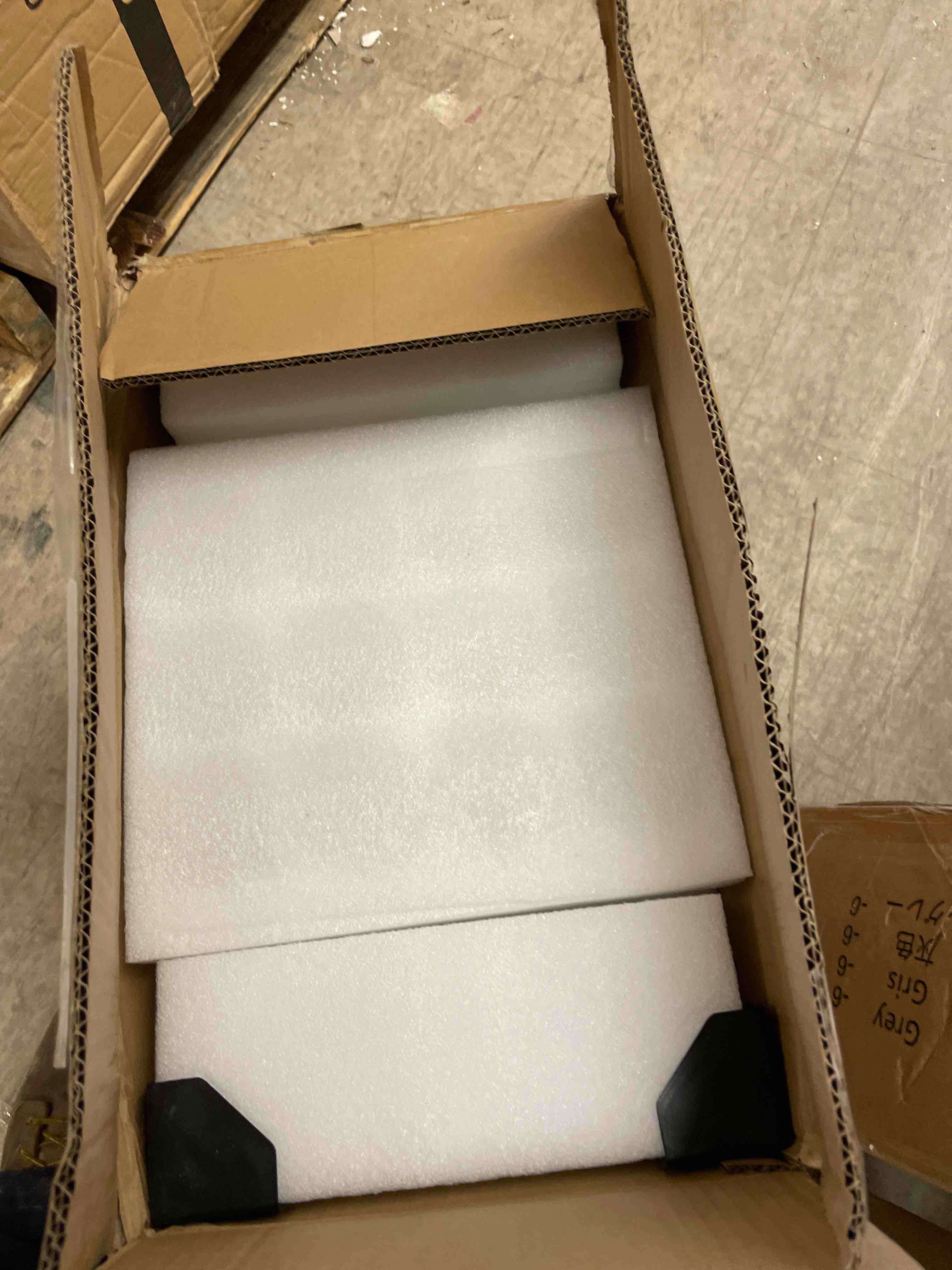https://s3.amazonaws.com/lotting-images-prod/phillipi/GRA0400970_1738088180528.jpeg
