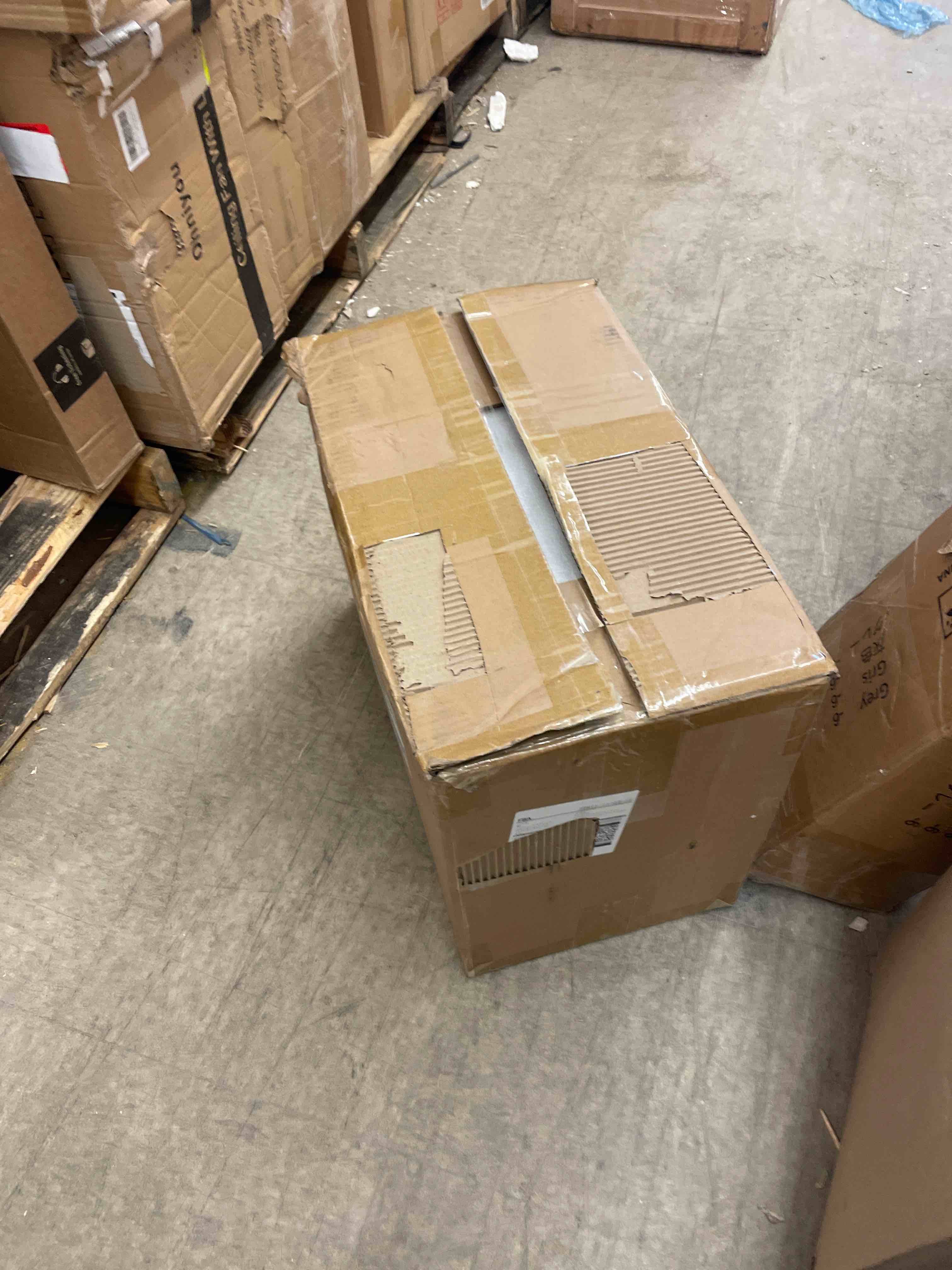 https://s3.amazonaws.com/lotting-images-prod/phillipi/GRA0400970_1738088187397.jpeg
