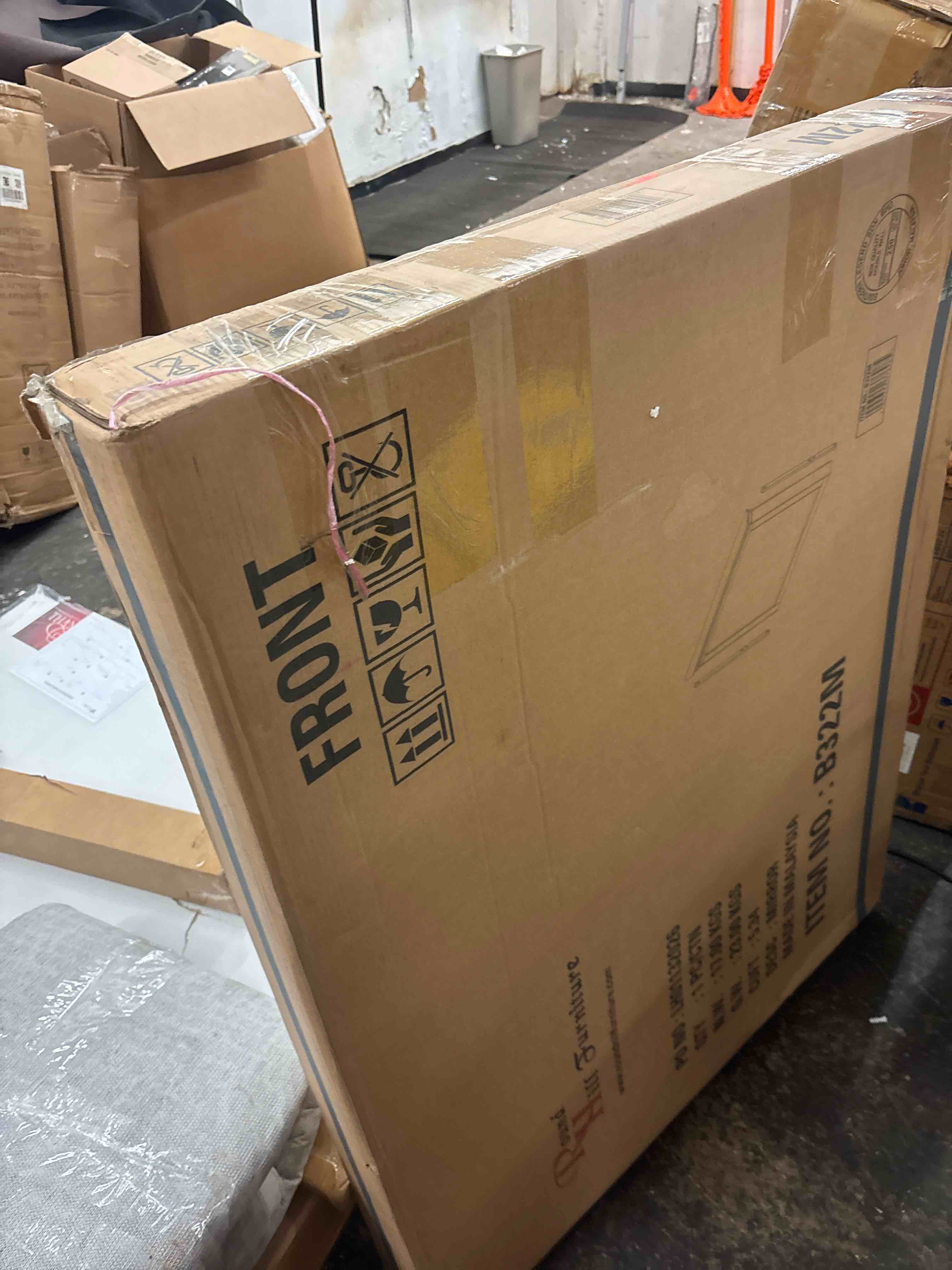 https://s3.amazonaws.com/lotting-images-prod/phillipi/GRA1819112_1788221134897.jpeg