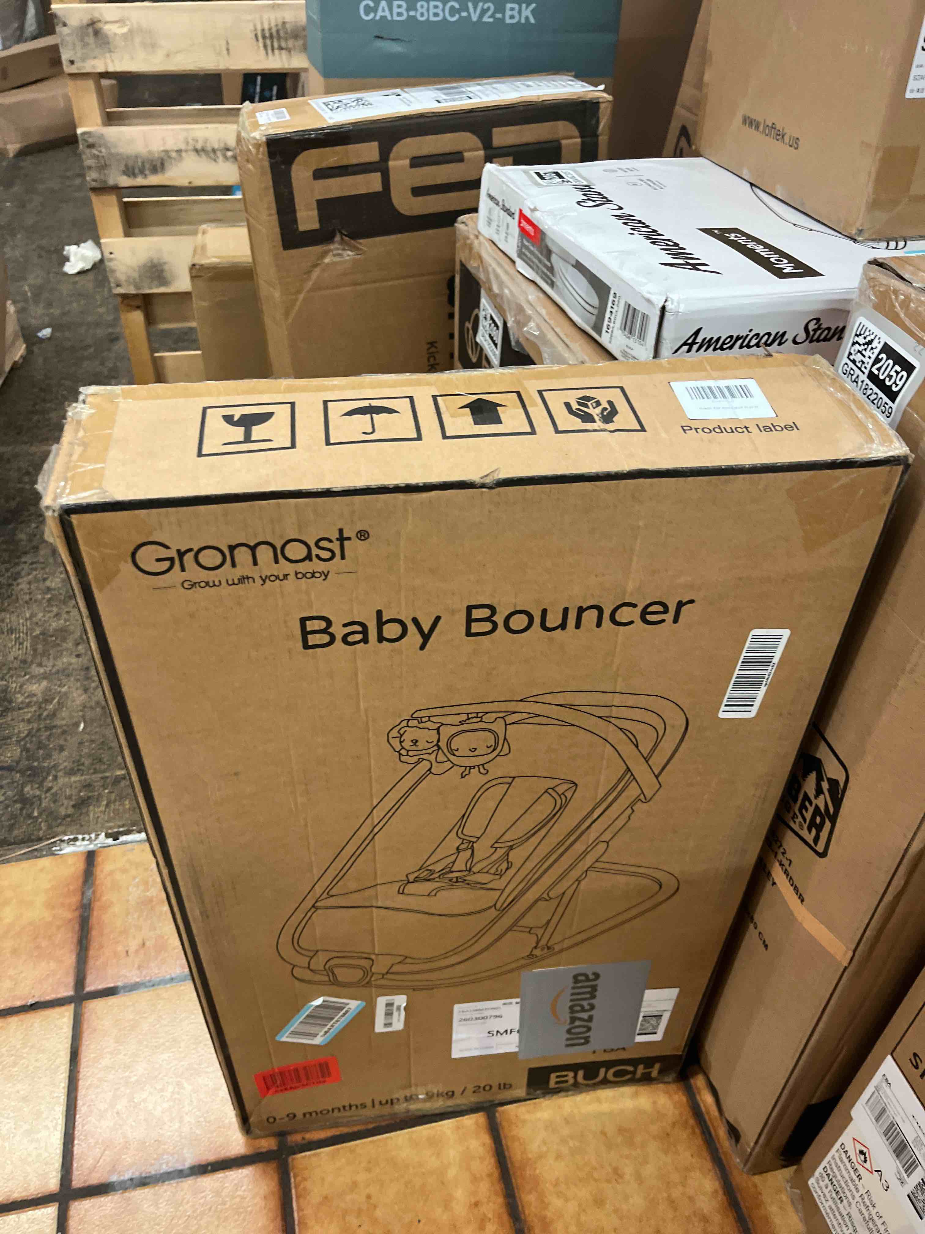 Condition photo showing New/Like New for gromast 2-in-1 baby bouncer seat for infants, portable baby rocker with 3 adjustable backrest positions & travel bag - dark gray