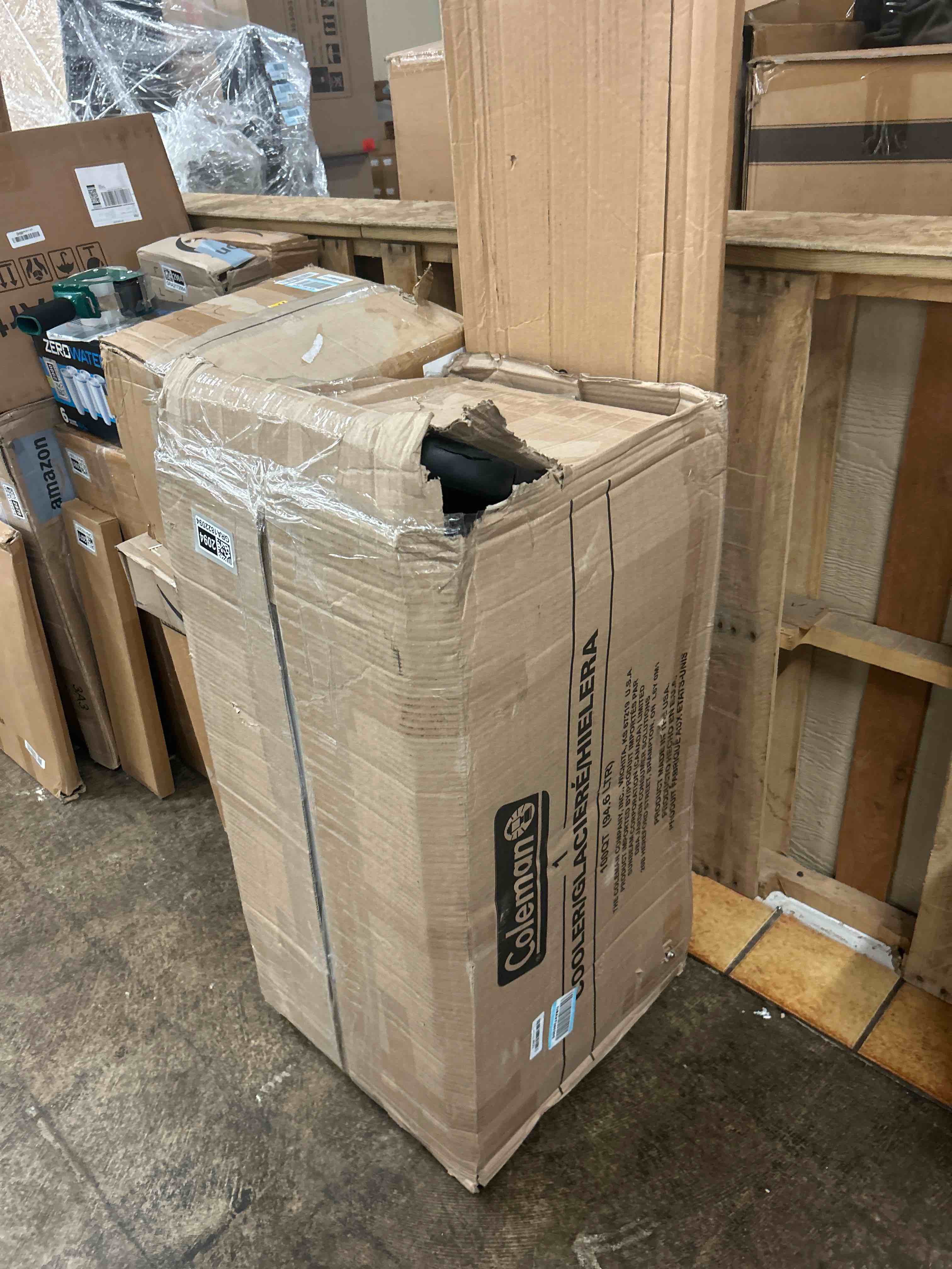 Condition photo showing New/Like New for coleman 316 series 80 cans/100qt hard-sided wheeled cooler - blue