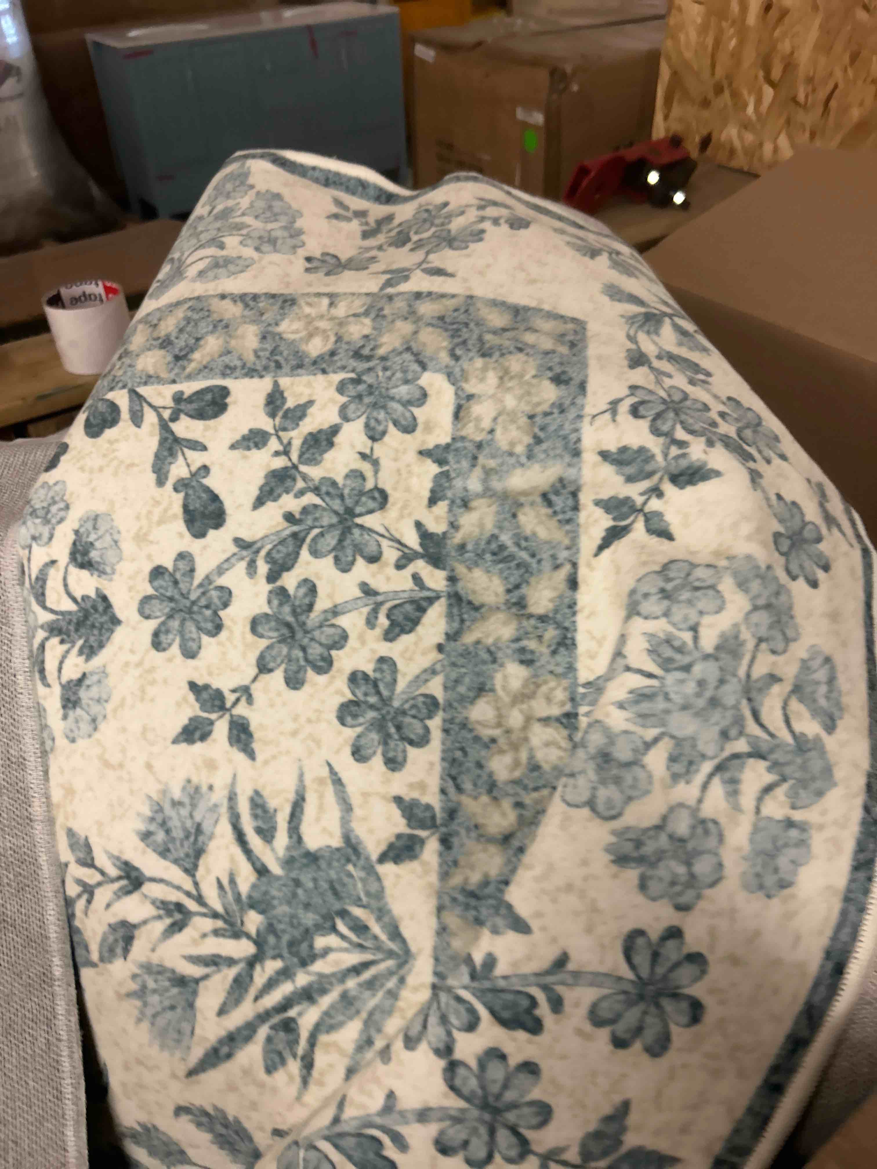 Condition photo showing New/Like New for jinchan zenith floral 8x10 area rug soft low-pile living room rug machine washable non-slip vintage botanical aesthetic throw carpet for dining room bedroom nursery blue/cream
