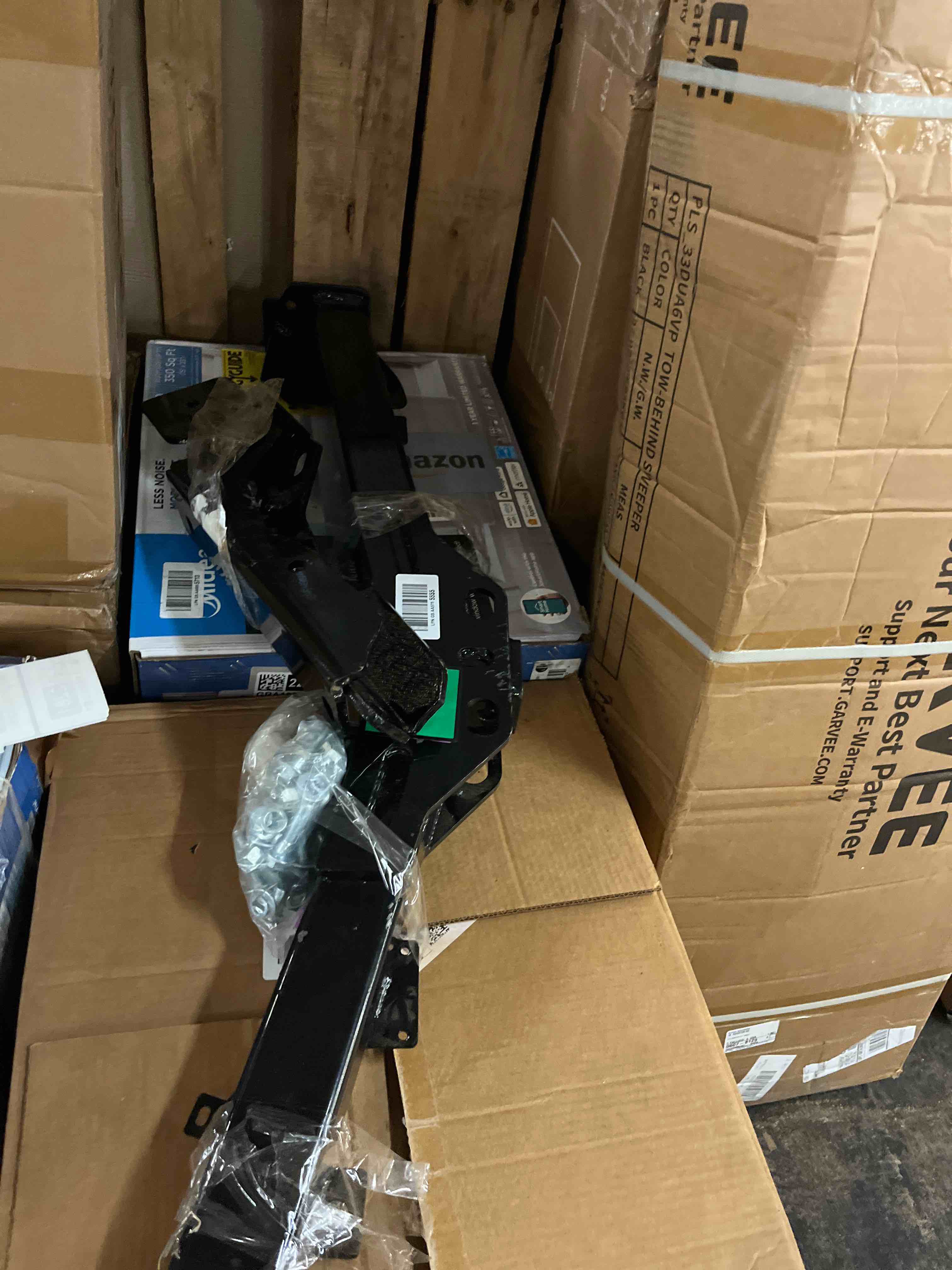 Condition photo showing New/Like New for tuxtreme class 3 trailer hitch receiver assembly compatible with nissan rogue 2008-2020 2 inch rear towing hitch,3500lbs gtw, bolt-on design, sae j684 tested, includes hitch cover