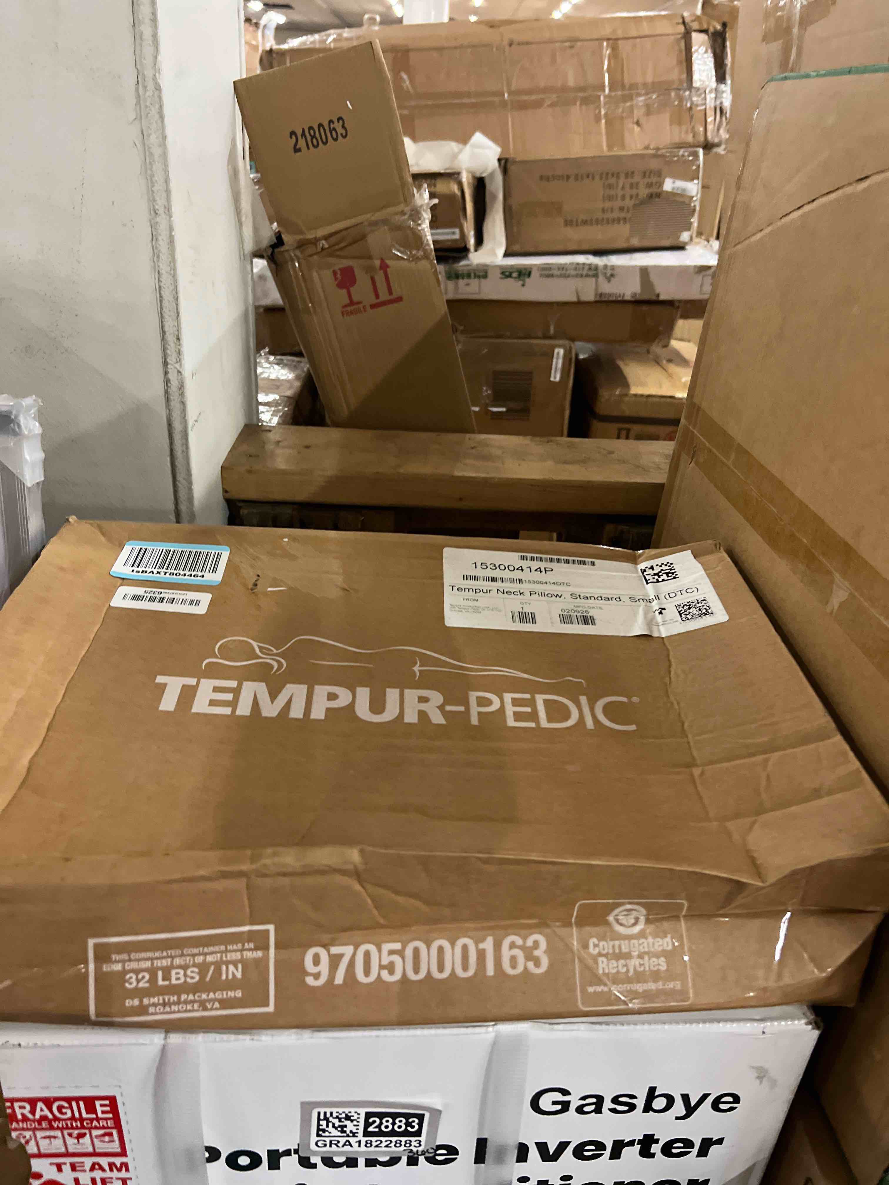Condition photo showing New/Like New for tempur-pedic tempur-ergo neck pillow, standard profile, white