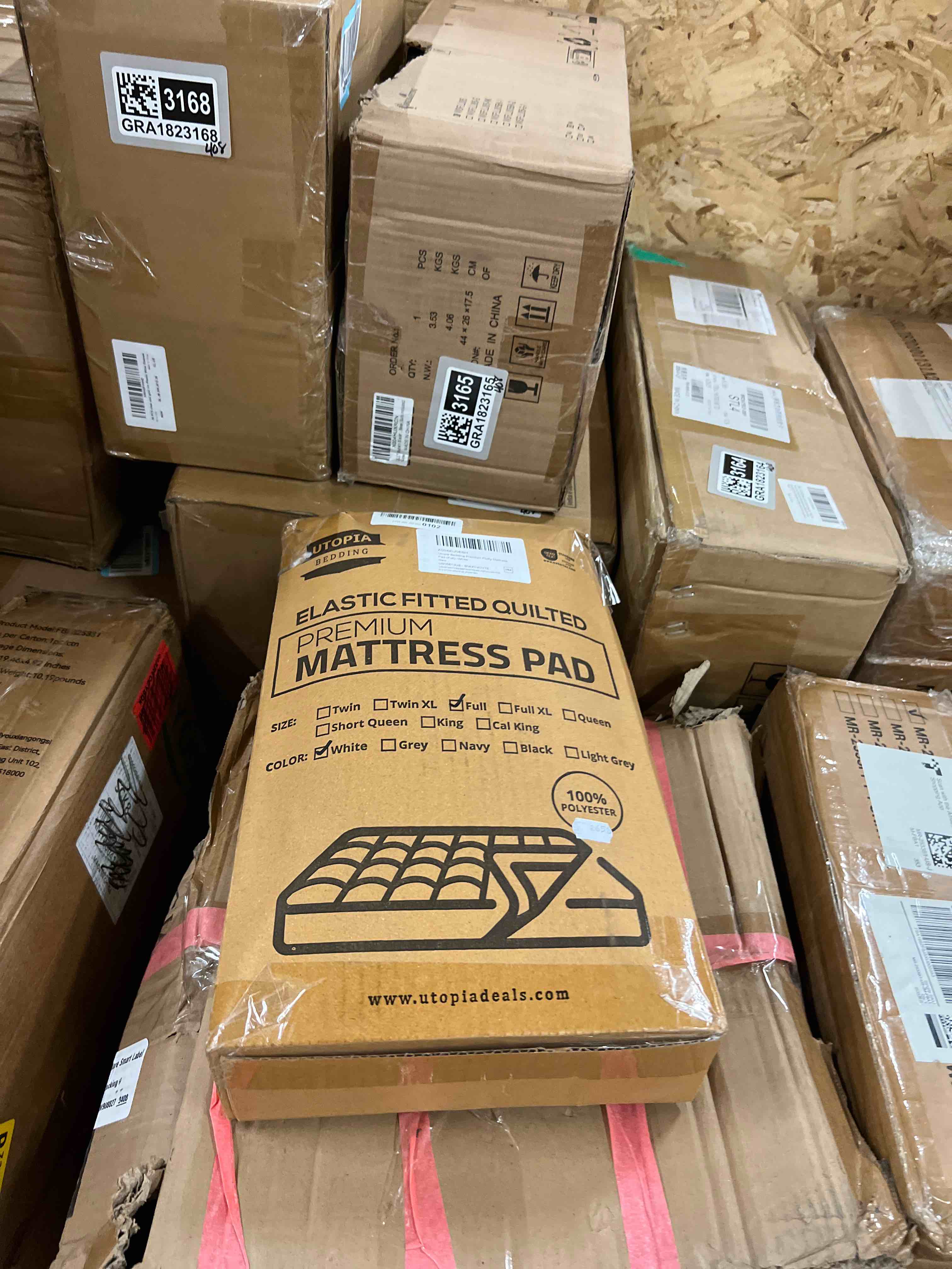 Condition photo showing New/Like New for utopia bedding full mattress pad, quilted fitted premium mattress protector, deep pocket cover stretches up to 16 inches, fluffy pillow topper (54x75 inches, white)