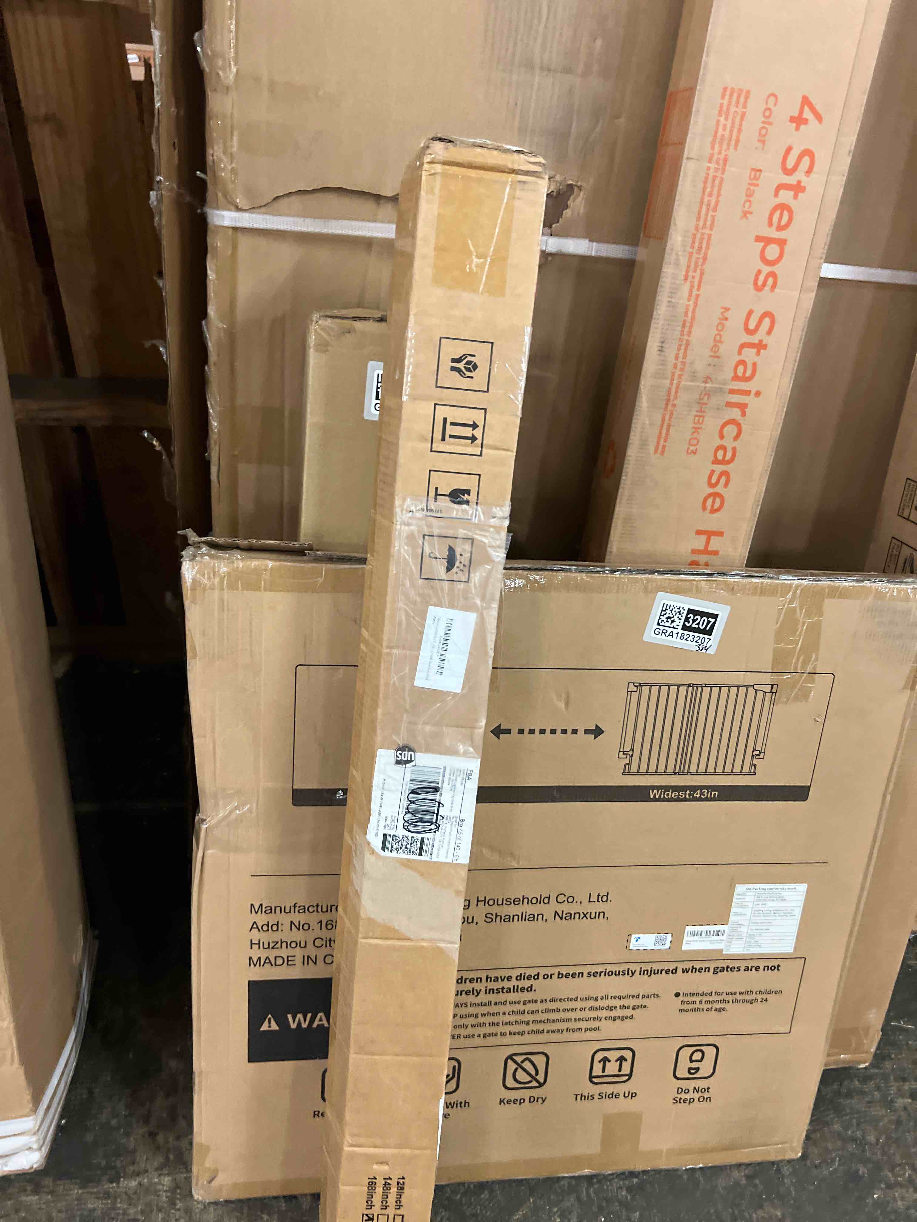 Condition photo showing New/Like New for tension curtain rod 51-168in (4.25-14ft), extra long outdoor curtain rod no drilling for window patio, adjustable heavy duty curtain rod room divider,tension rod diameter 1.26" never rust,black black 51-168 inches