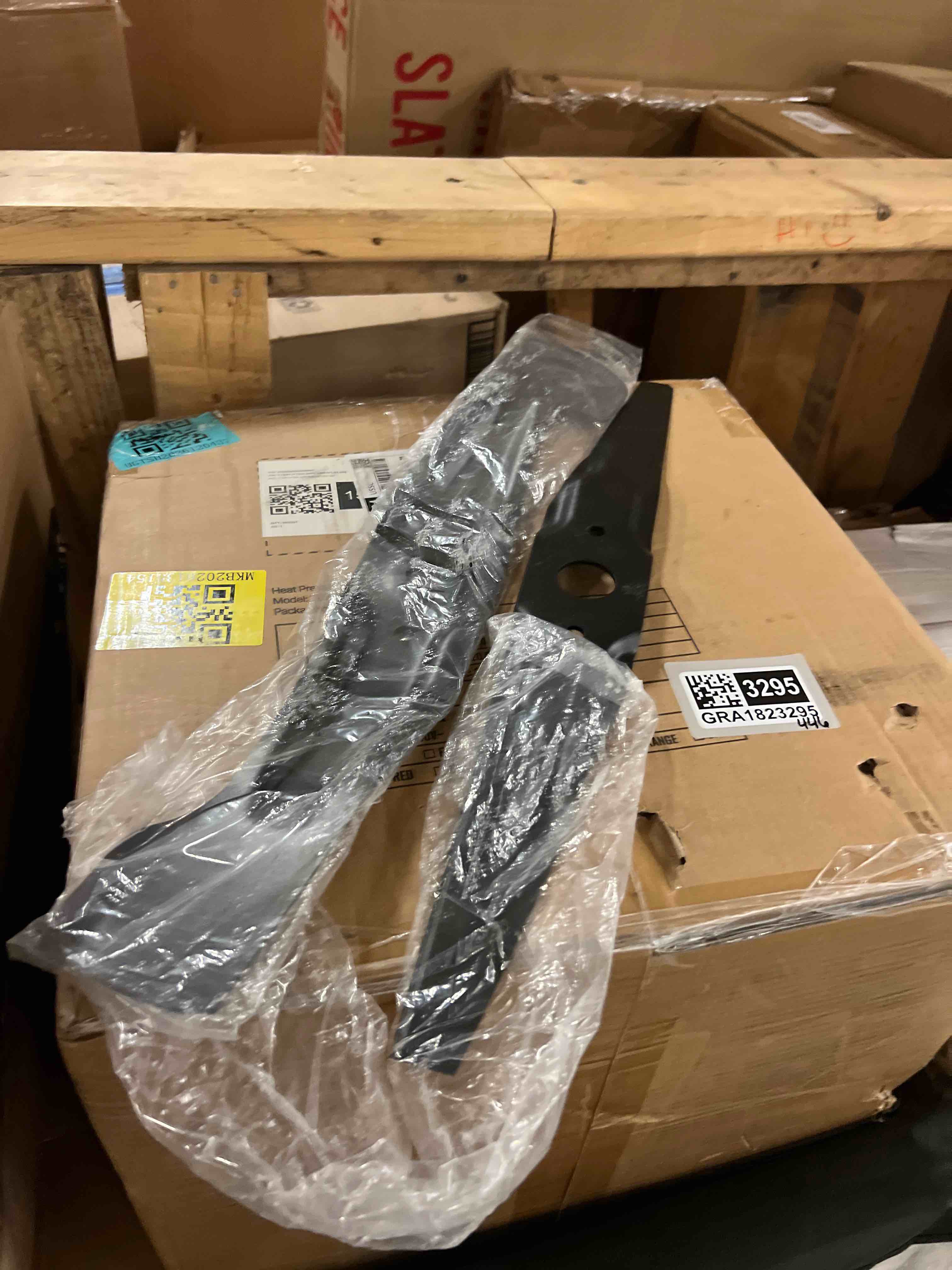 Condition photo showing New/Like New for lawn mower blades, high lift mulching blades for walk behind mowers, 21" twin blade set replaces oem no. 72531-vh7-000 & 72511-vh7-000 (set of 2)