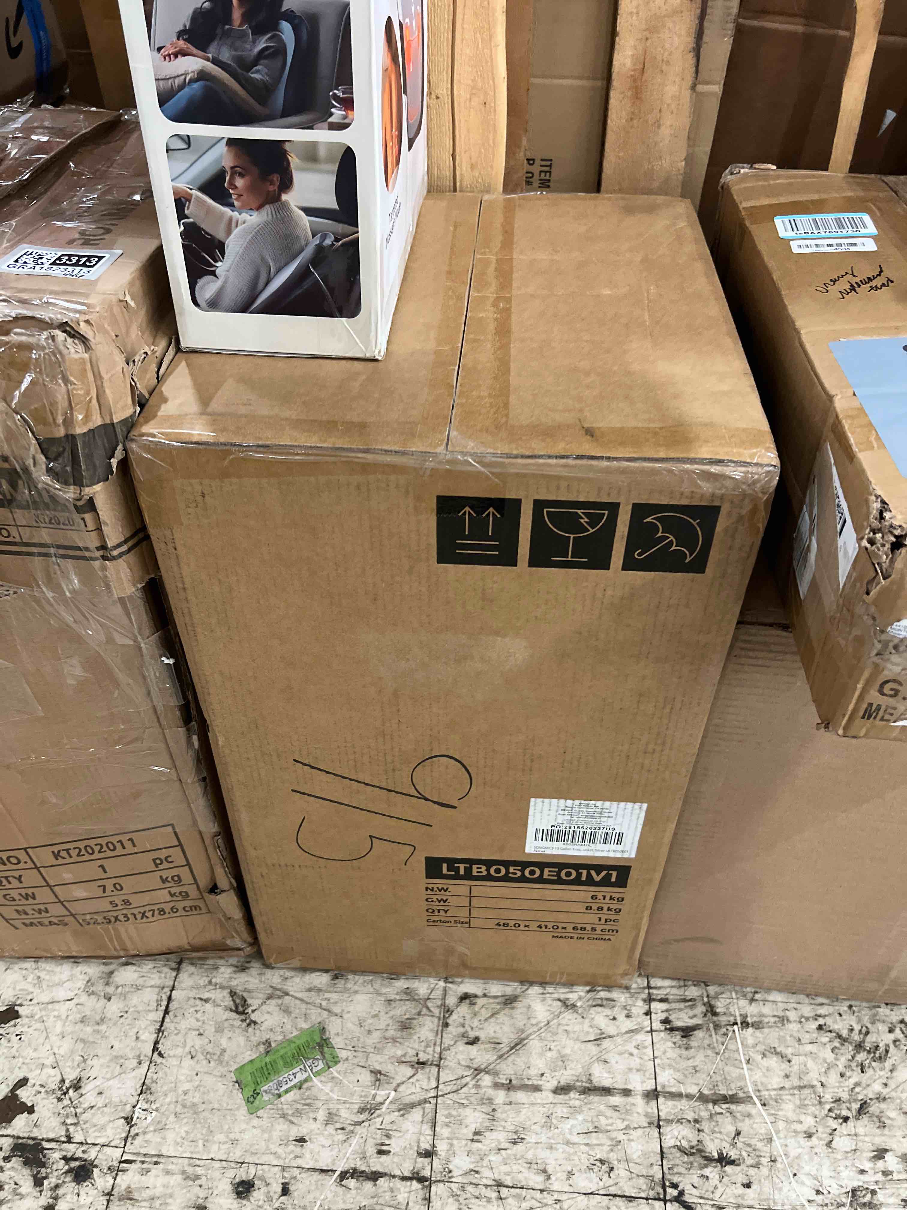Condition photo showing New/Like New for songmics 13 gallon (50 l) trash can, stainless steel kitchen garbage can, recycling or waste bin, soft close, step-on pedal, removable inner bucket, silver ultb050e01 silver 13 gal.