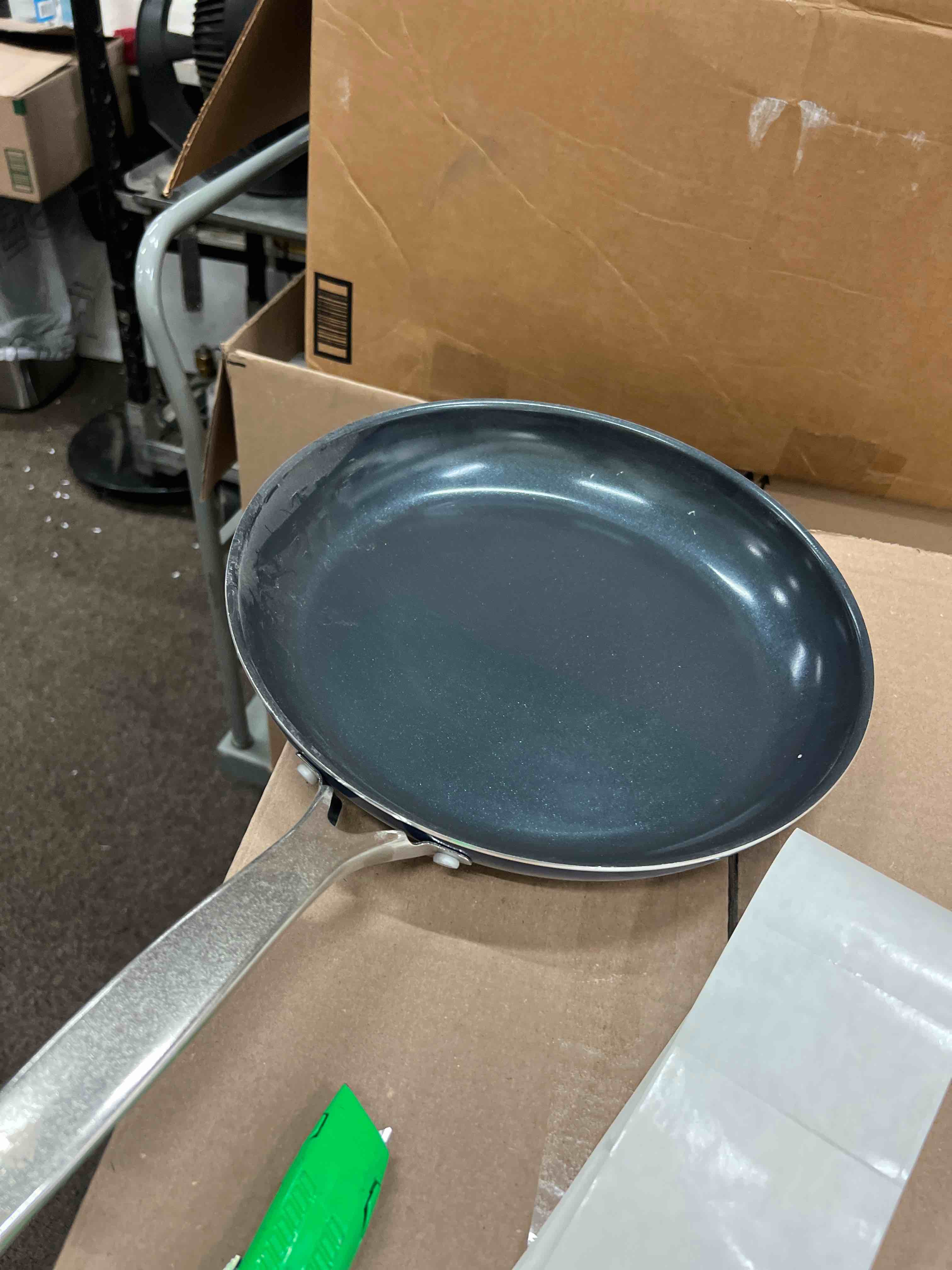 Condition photo showing New/Like New for blue diamond toxin free ceramic nonstick metal utensil open frypan/skillet 12