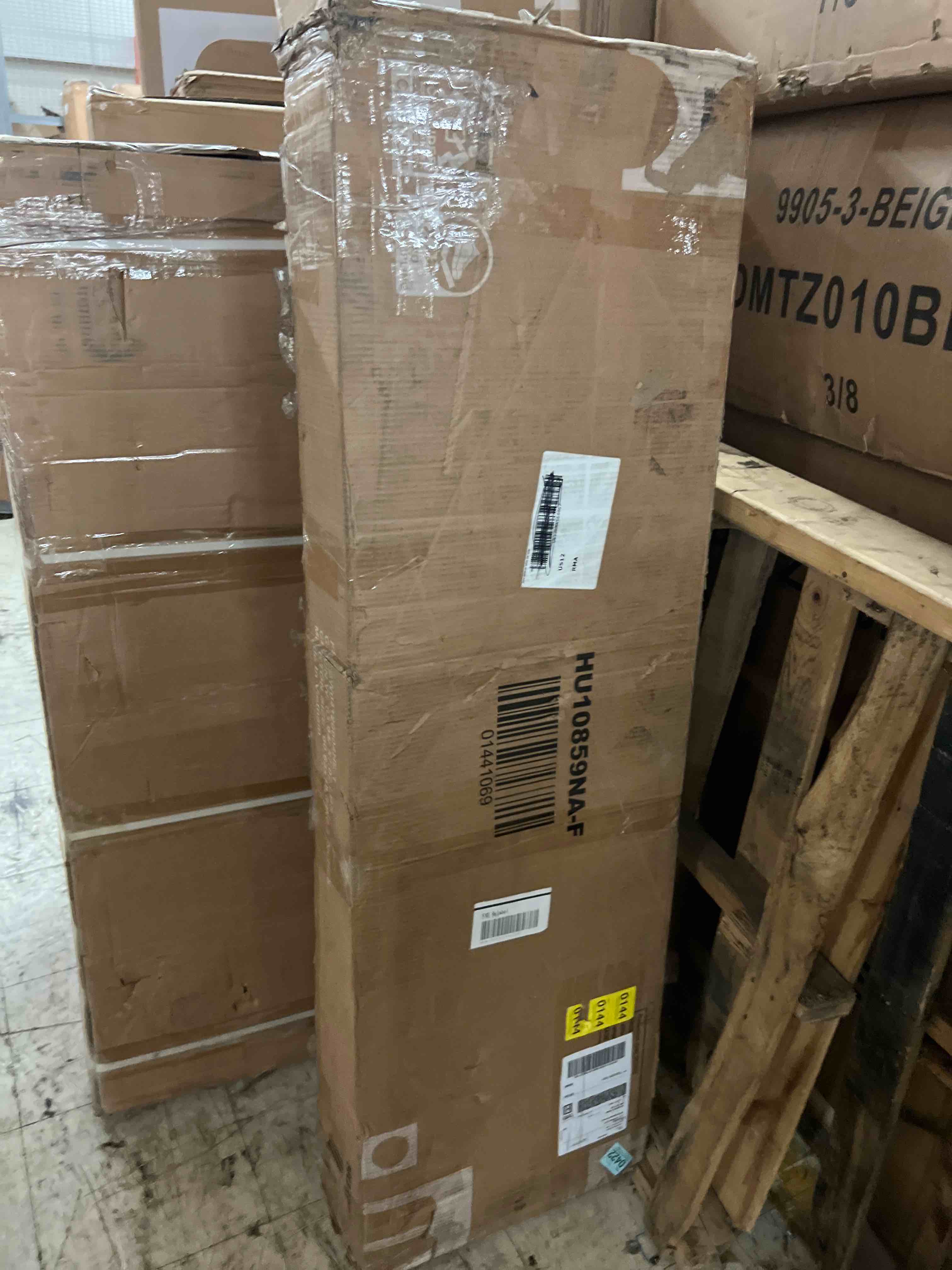 Condition photo showing New/Like New for costway platform bed frame with headboard storage full/ 598134267 new