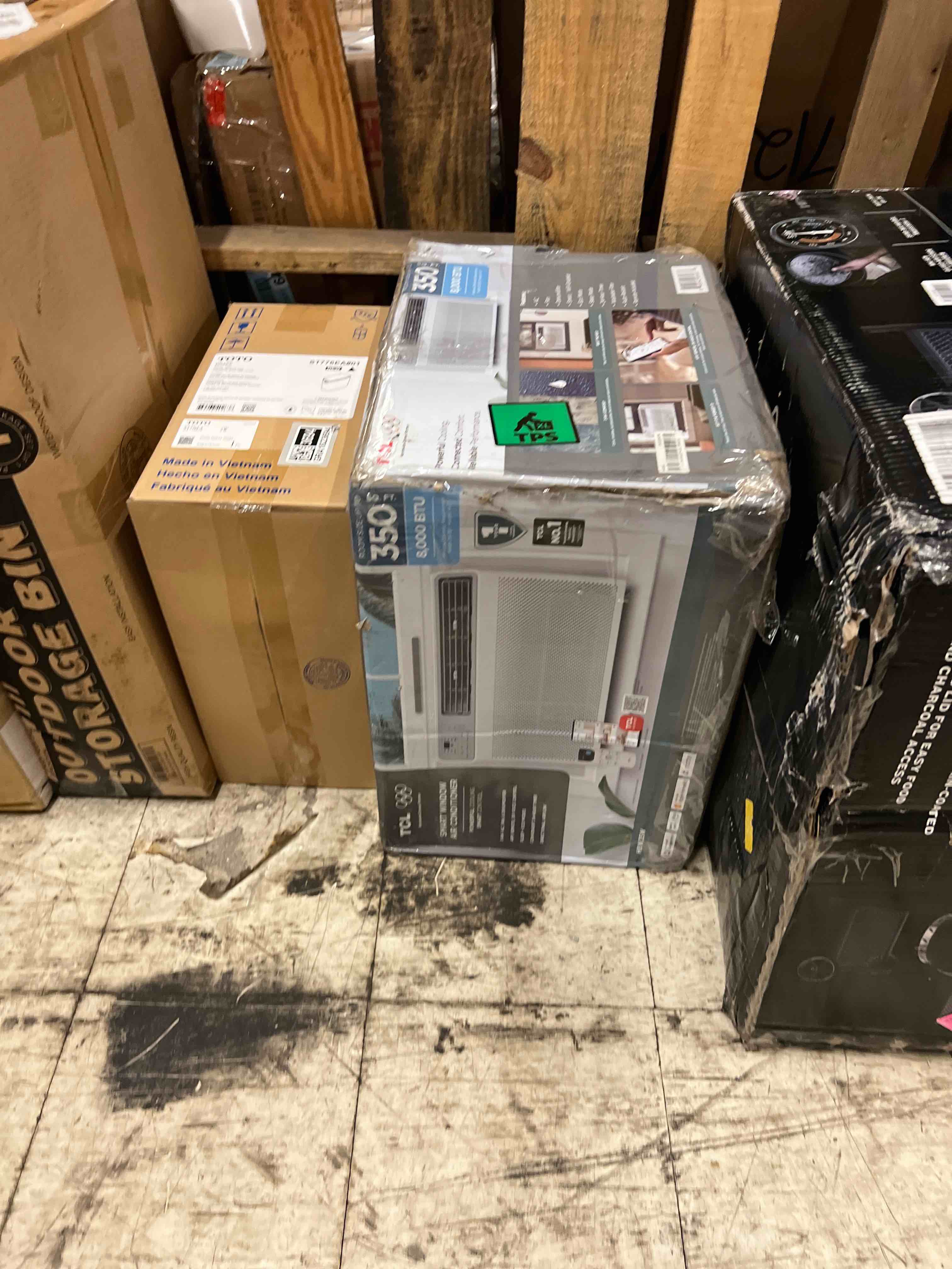 Condition photo showing New/Like New for tcl 8 000 btu smart window air conditioner - h8w35w