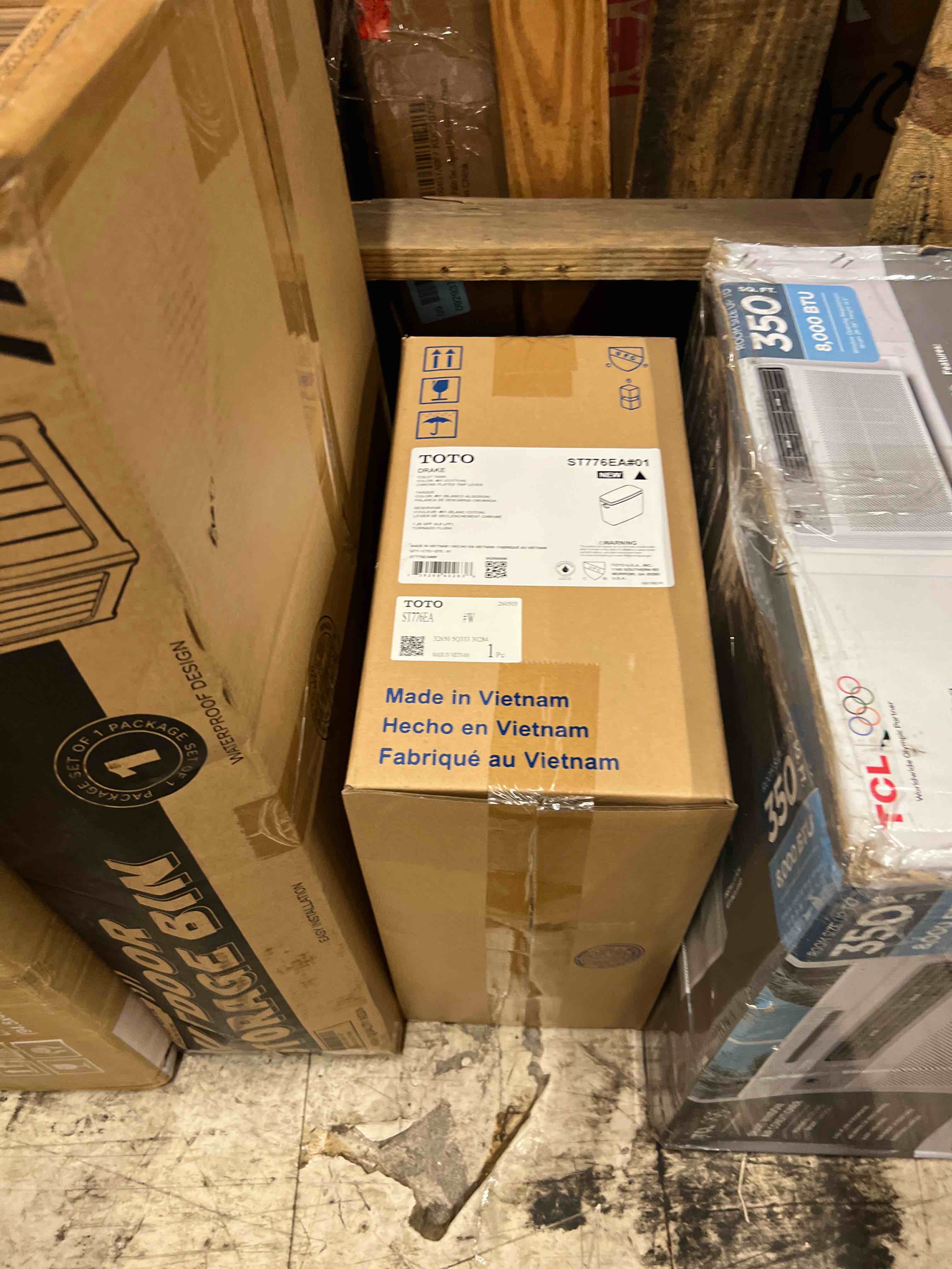 Condition photo showing New/Like New for toto drake 1.28 gpf toilet tank with washlet+ auto flush compatibility, cotton white - st776ea#01