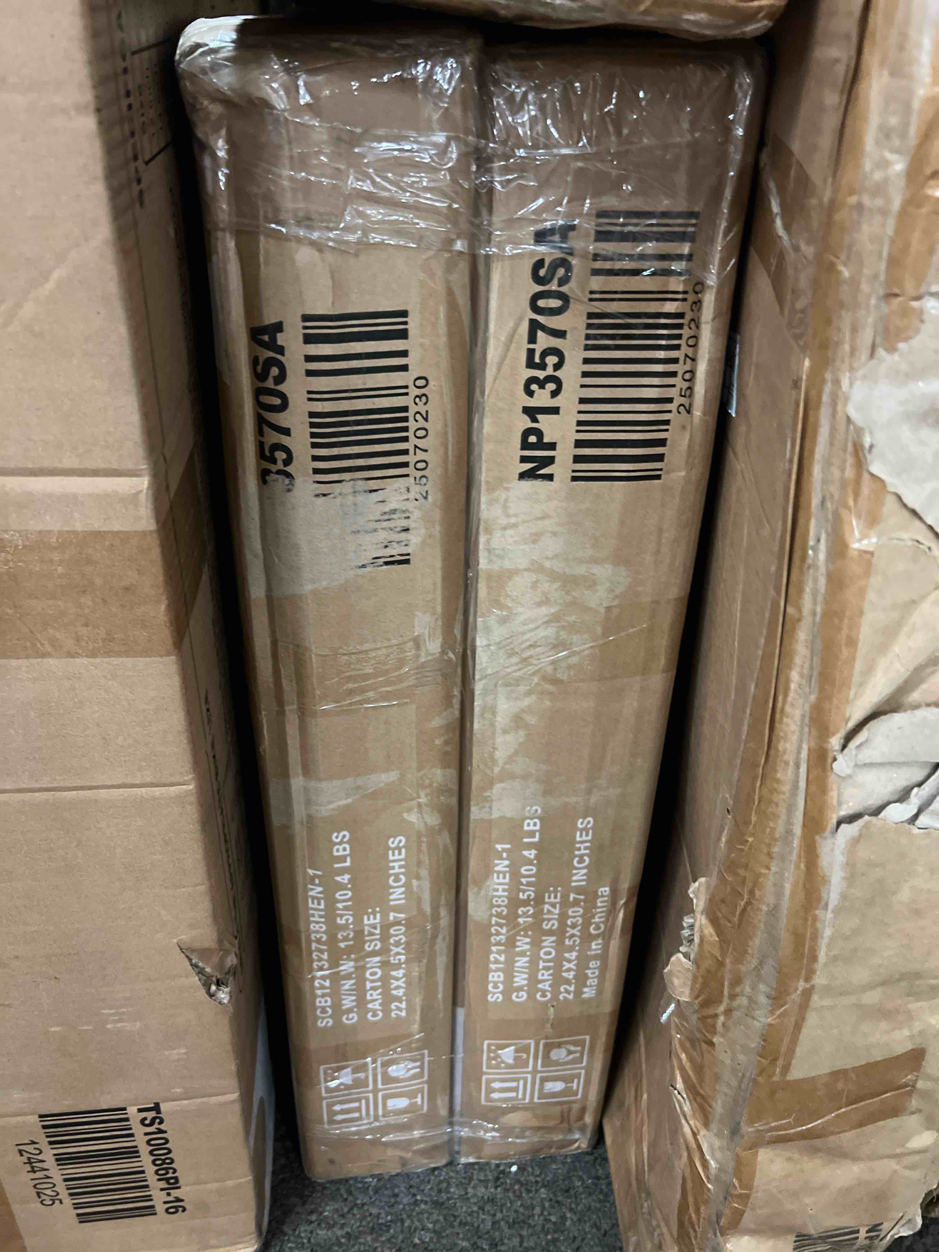 Condition photo showing New/Like New for (2) costway folding outdoor tanning lounge chairs