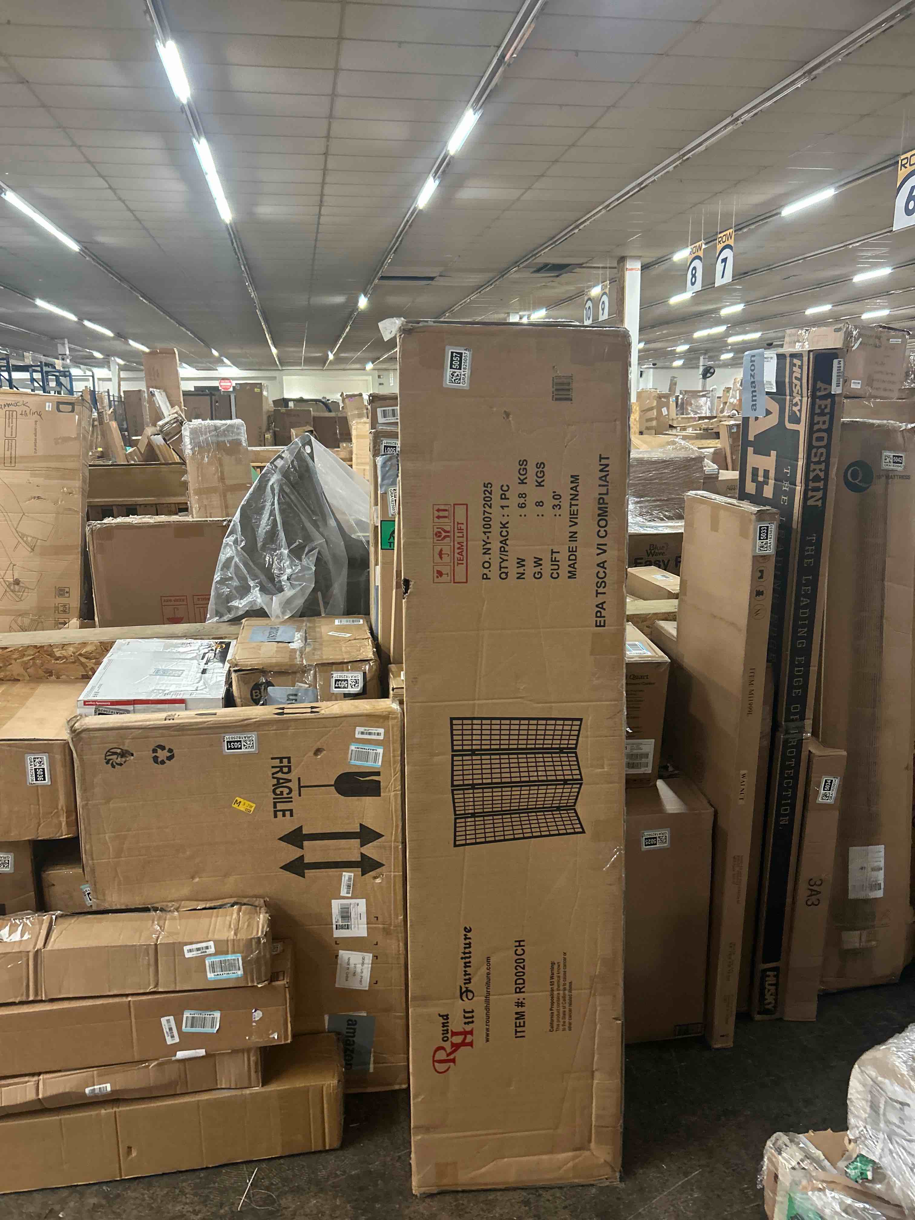 Condition photo showing New/Like New for roundhill furniture oriental shoji 4 panel screen room divider, cherry