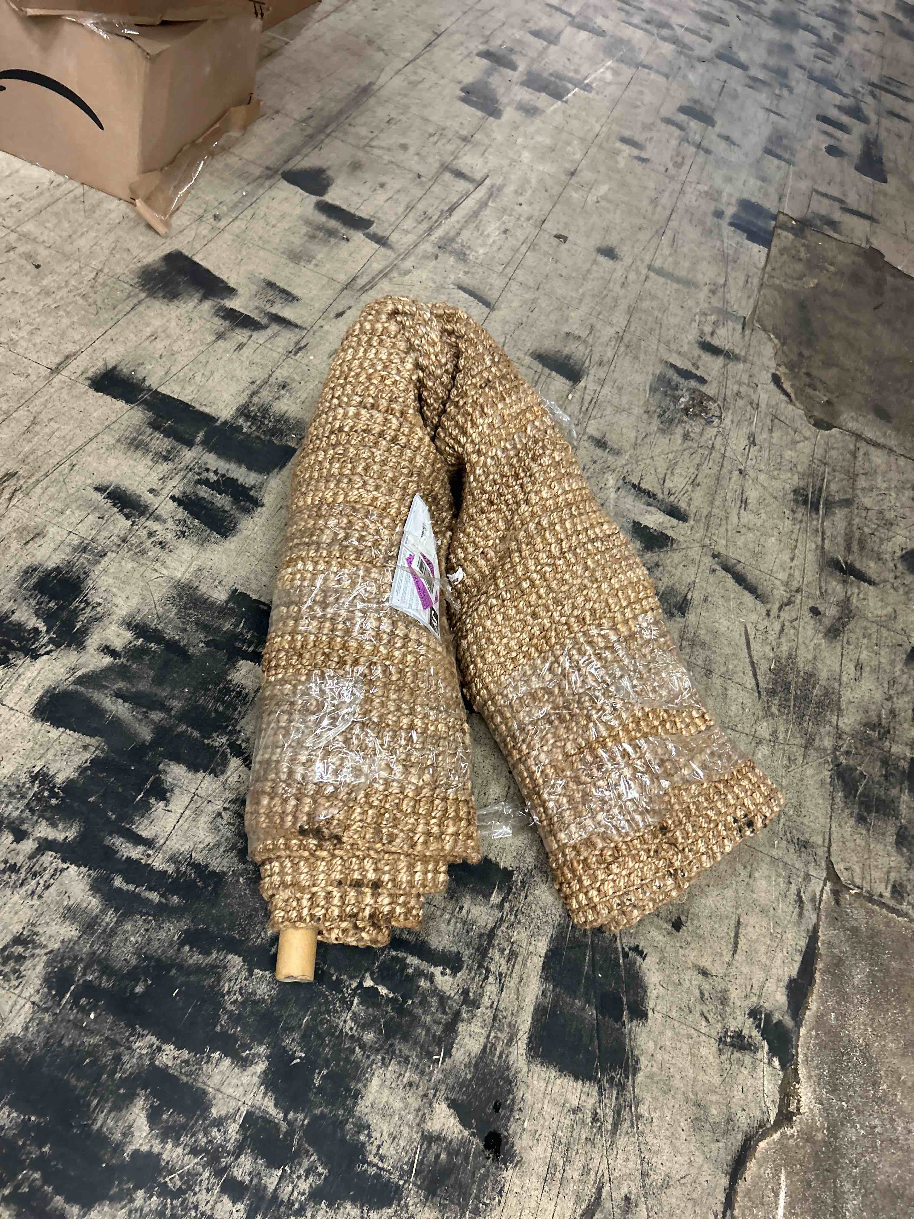 Condition photo showing New/Like New for jonathan y natural fiber 6 x 9 area rug  pata hand woven chunky jute - natural  nrf102a-6