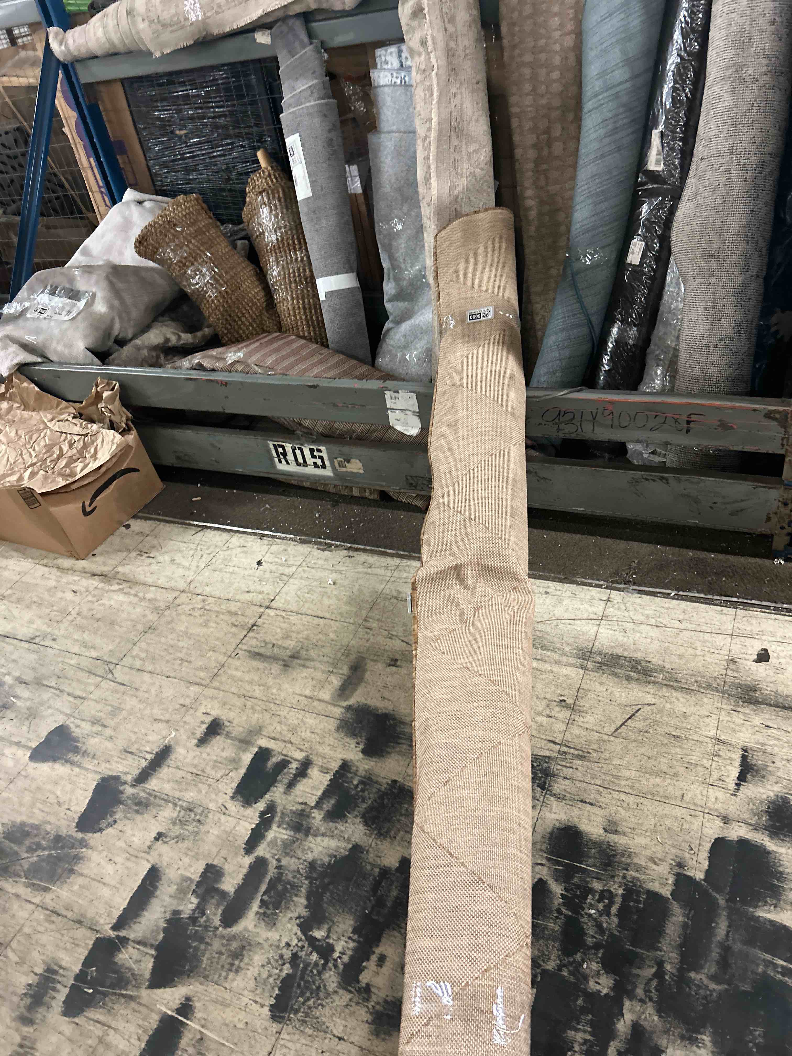 Condition photo showing New/Like New for lahome checkered easy jute 5x7 outdoor patio rug, living room rugs washable