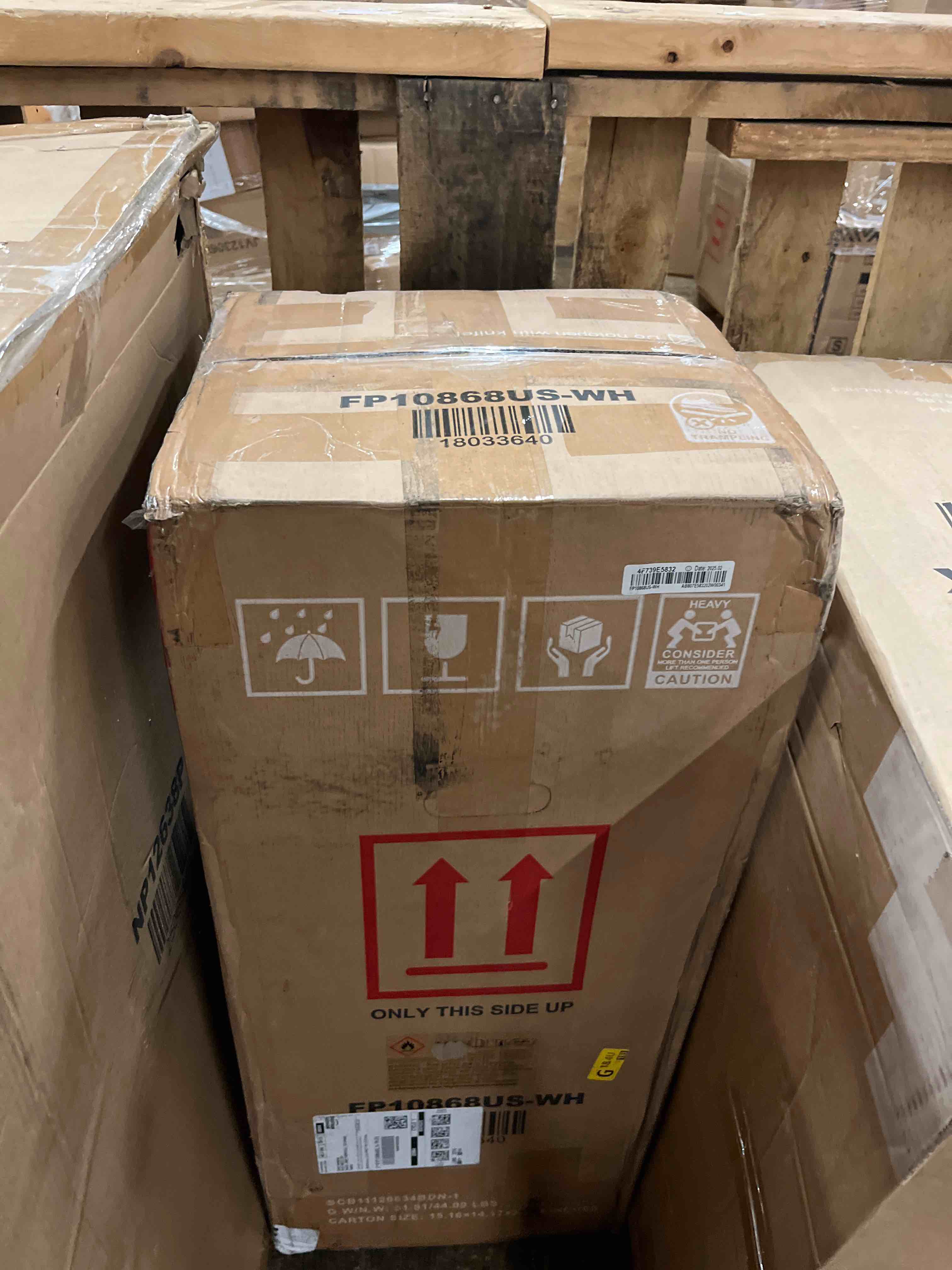Condition photo showing New/Like New for costway 10000 btu portable air conditioner, with fan & dehumidifier, 24h timer, sleep mode, remote control, drain hose & window installation kit, cools up to 450 sq. ft (10000 btu)