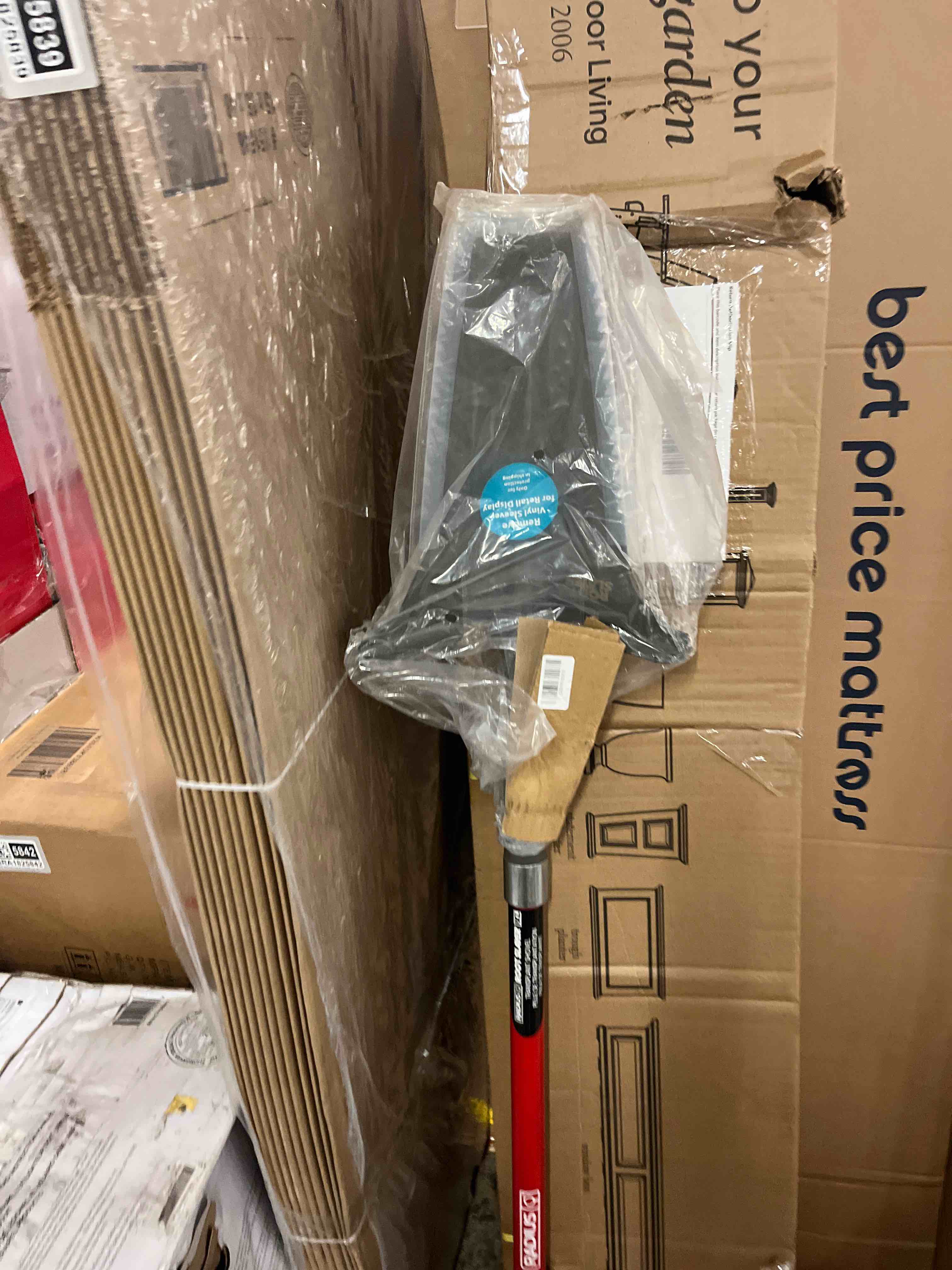 Condition photo showing New/Like New for radius garden 22511 root slayer xl root slayer xl red