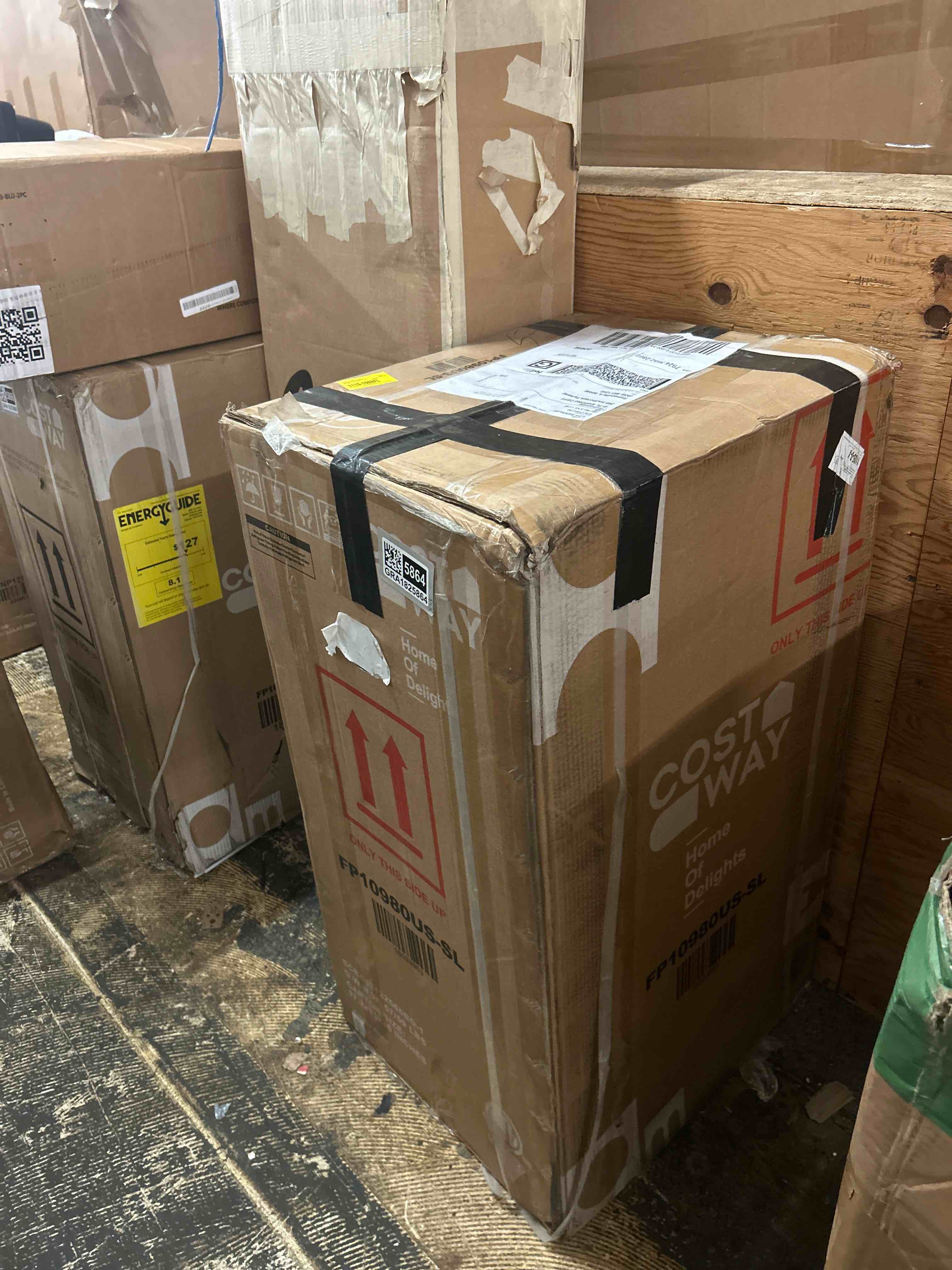 Condition photo showing New/Like New for costway 15 in. 80 lb. built-in ice maker free-standing/under counter machine in silver