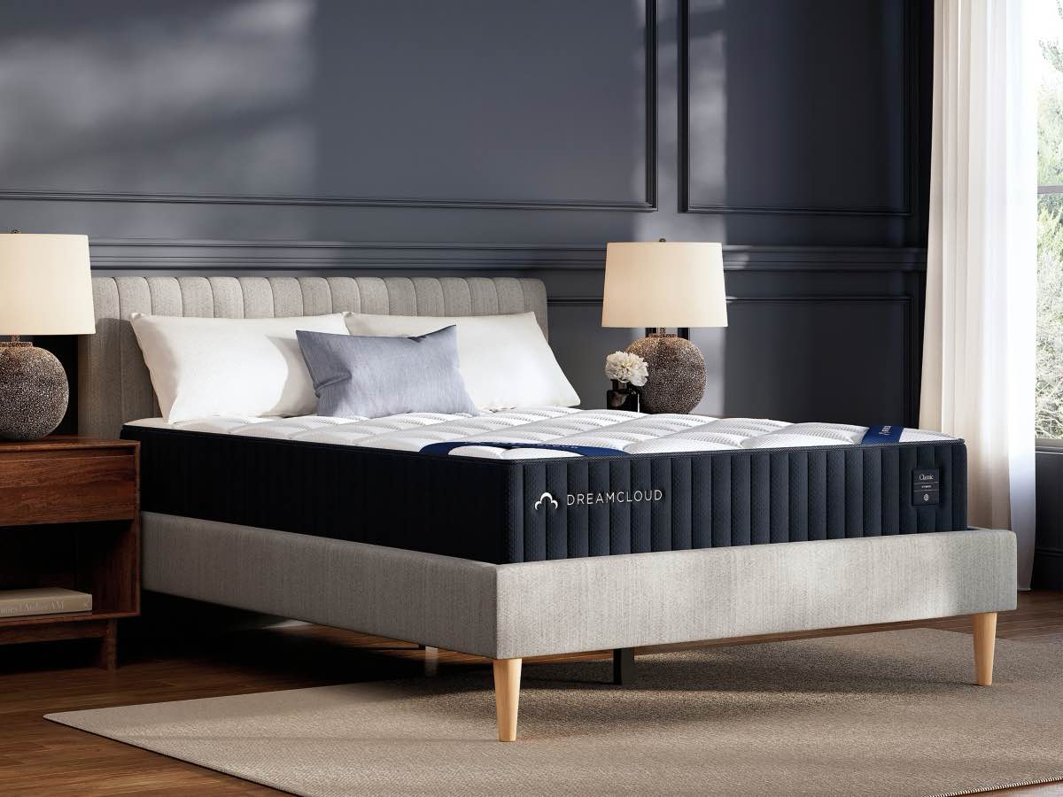 DreamCloud Hybrid Classic Queen Mattress 