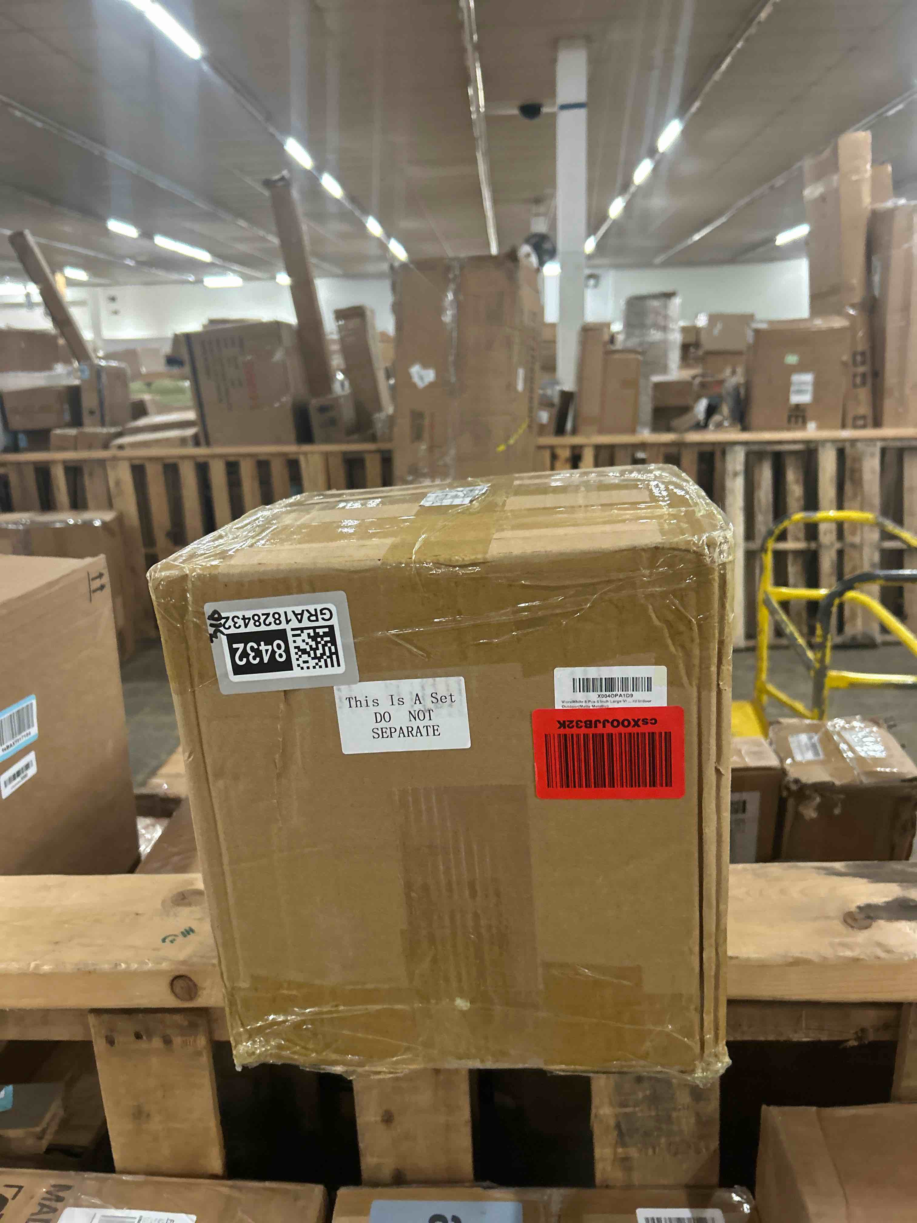 Condition photo showing New/Like New for 8 Pcs 6 Inch Large Neutral Textured Christmas Ball Ornaments Rustic Hanging Xmas Tree Decoration Vintage Rusty Copper Brown Decor for Farmhouse Modern Christmas Indoor Outdoor Home