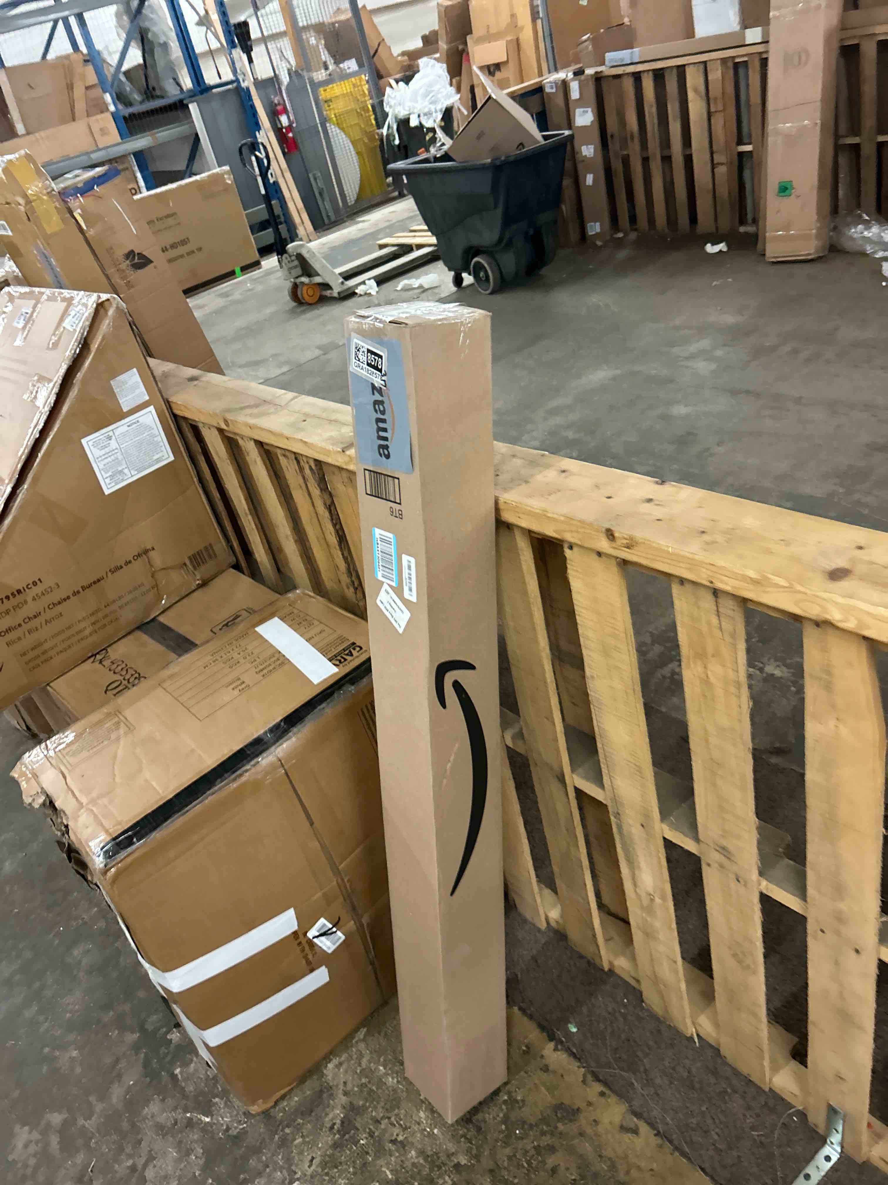 Condition photo showing New/Like New for XQSMWF Passenger Side Windshield Pillar Molding Compatible with Ford Focus 2012-2018 Replace CP9Z5803136A CP9Z-5803136-A Windshield A-Pillar Outer Trim Molding