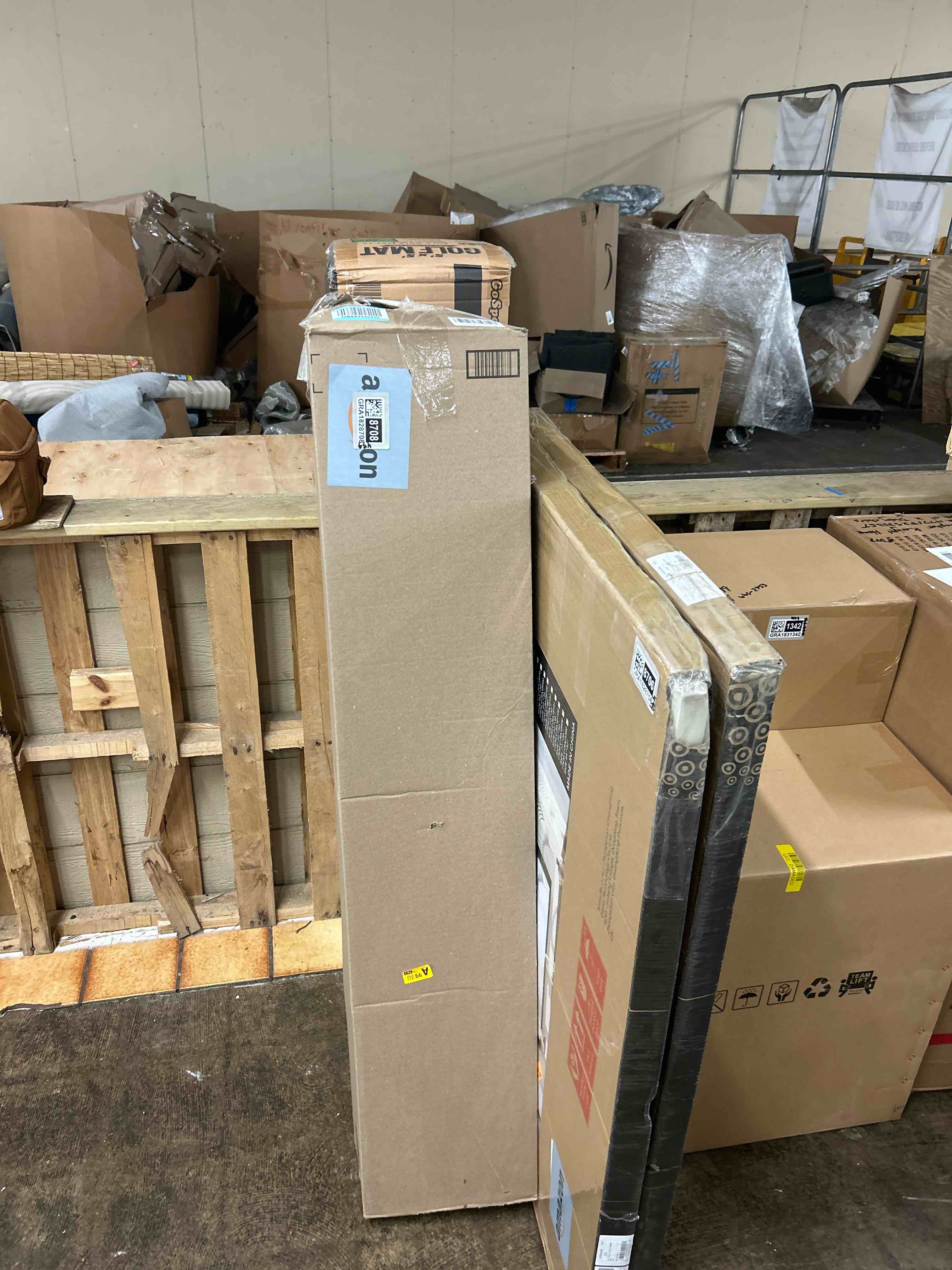 Condition photo showing Good Condition for Clear Table Cover Protector Rectangle 42 x 78 Inch, 2.0mm Transparent Plastic Table Protector Waterproof, Anti-Scratch Clear Desk Mat for Office Desktop Dresser Dining Table, FDA Compliant