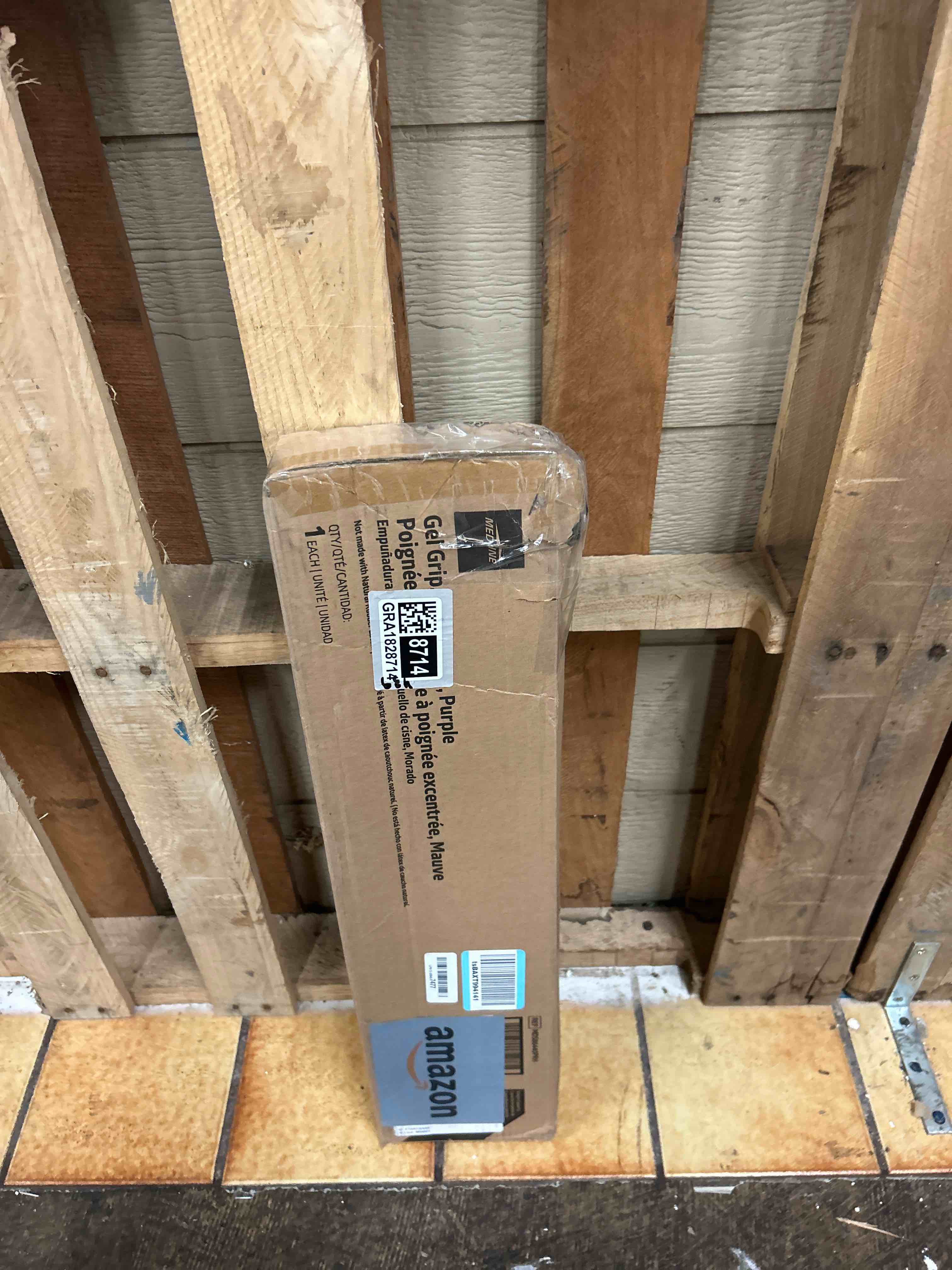 Condition photo showing New/Like New for Medline Gel Grip Offset Aluminum Adjustable Cane  Purple