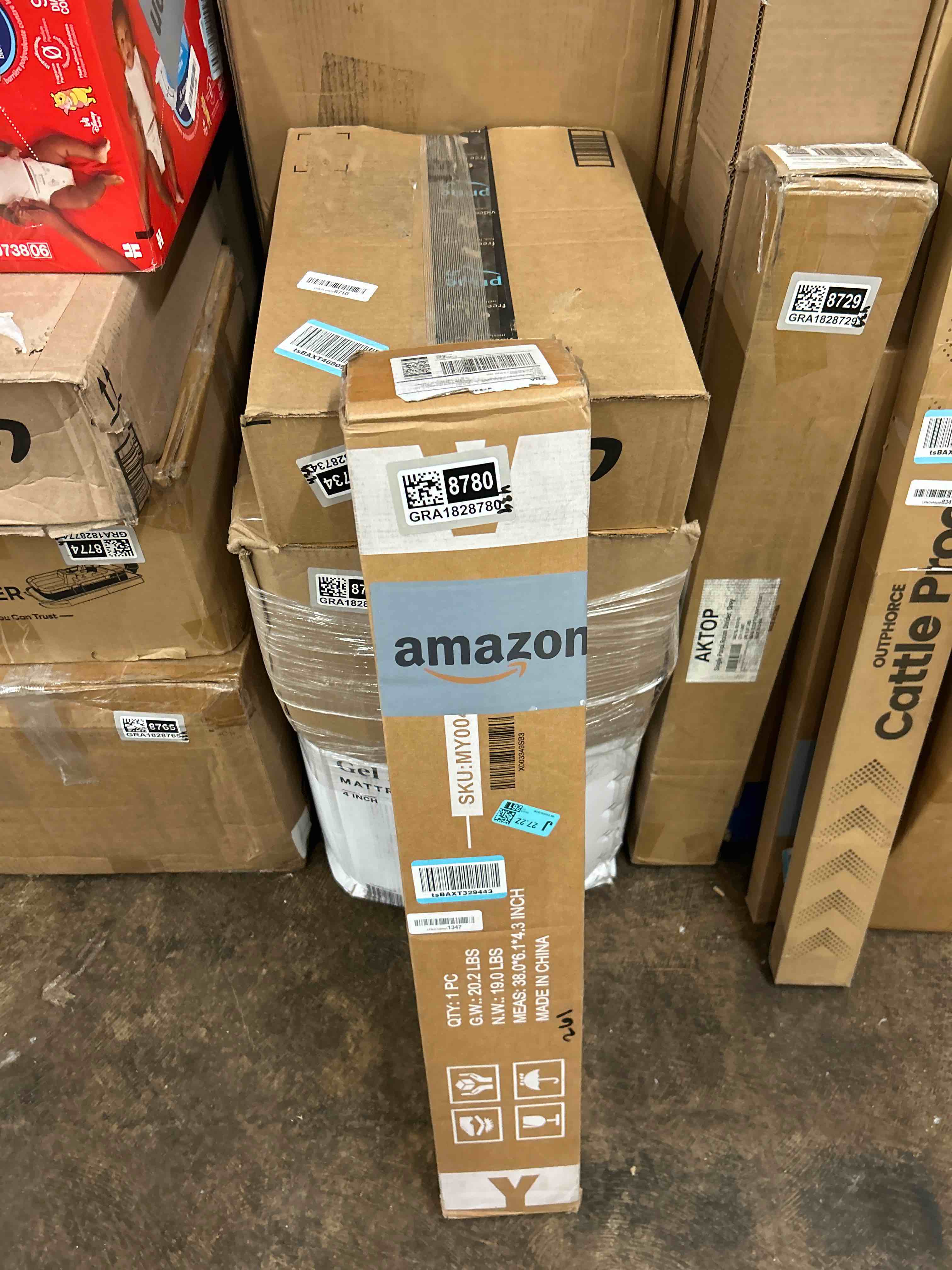 Condition photo showing New/Like New for MAYOLIAH 4 Panel Privacy Screen Room Dividers 6FT Tall Portable Office Wall Divider for Rooms Separator 136" x20"x71", Grey