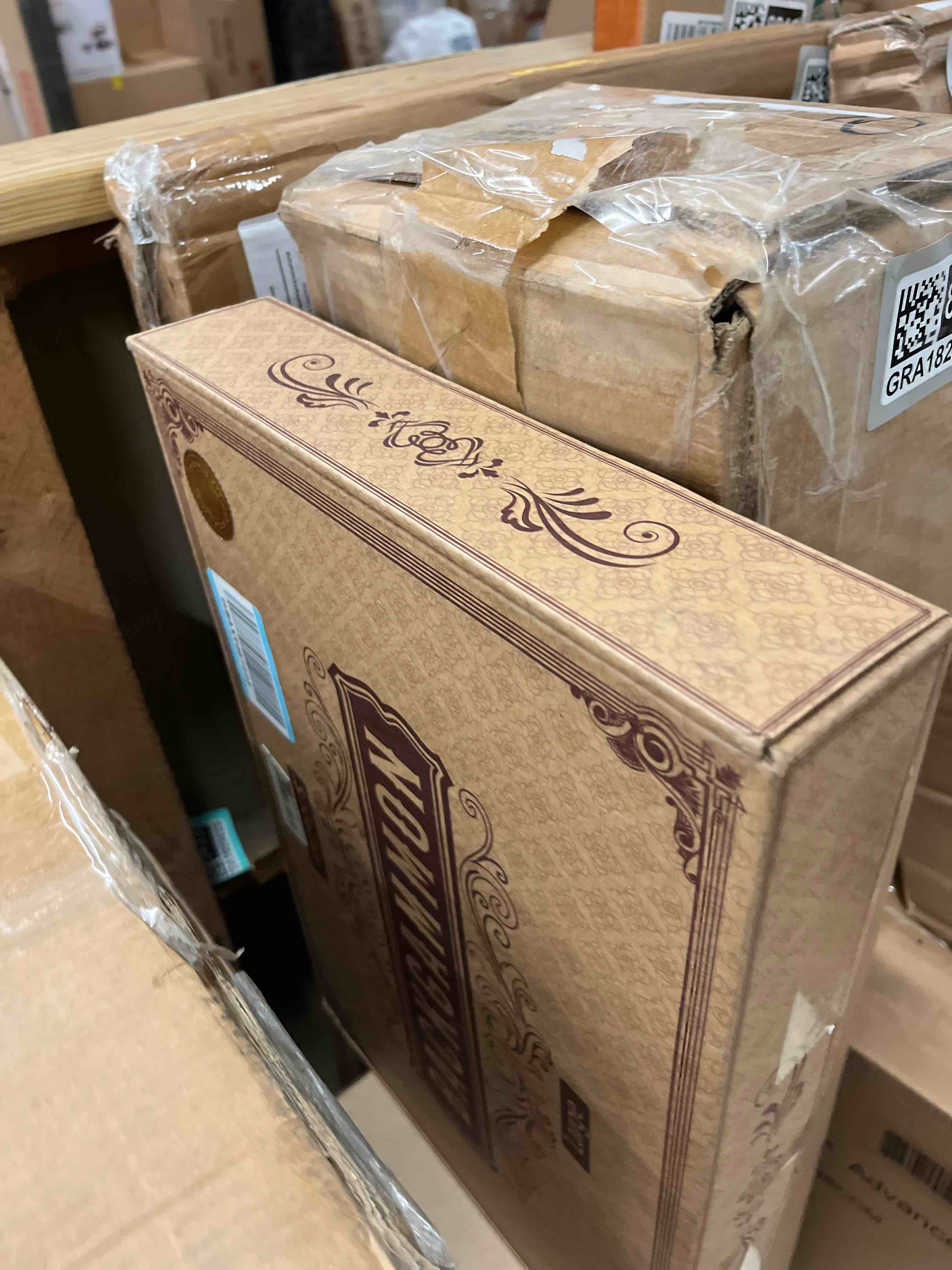 Condition photo showing New/Like New for AMEROUS Backgammon Set, 18 Inches Classic Board Game withLeather Case, Folding Board, Gift Package, Portable Travel Strategy Backgammon Game Set for Adults, Kids (Large, Brown)