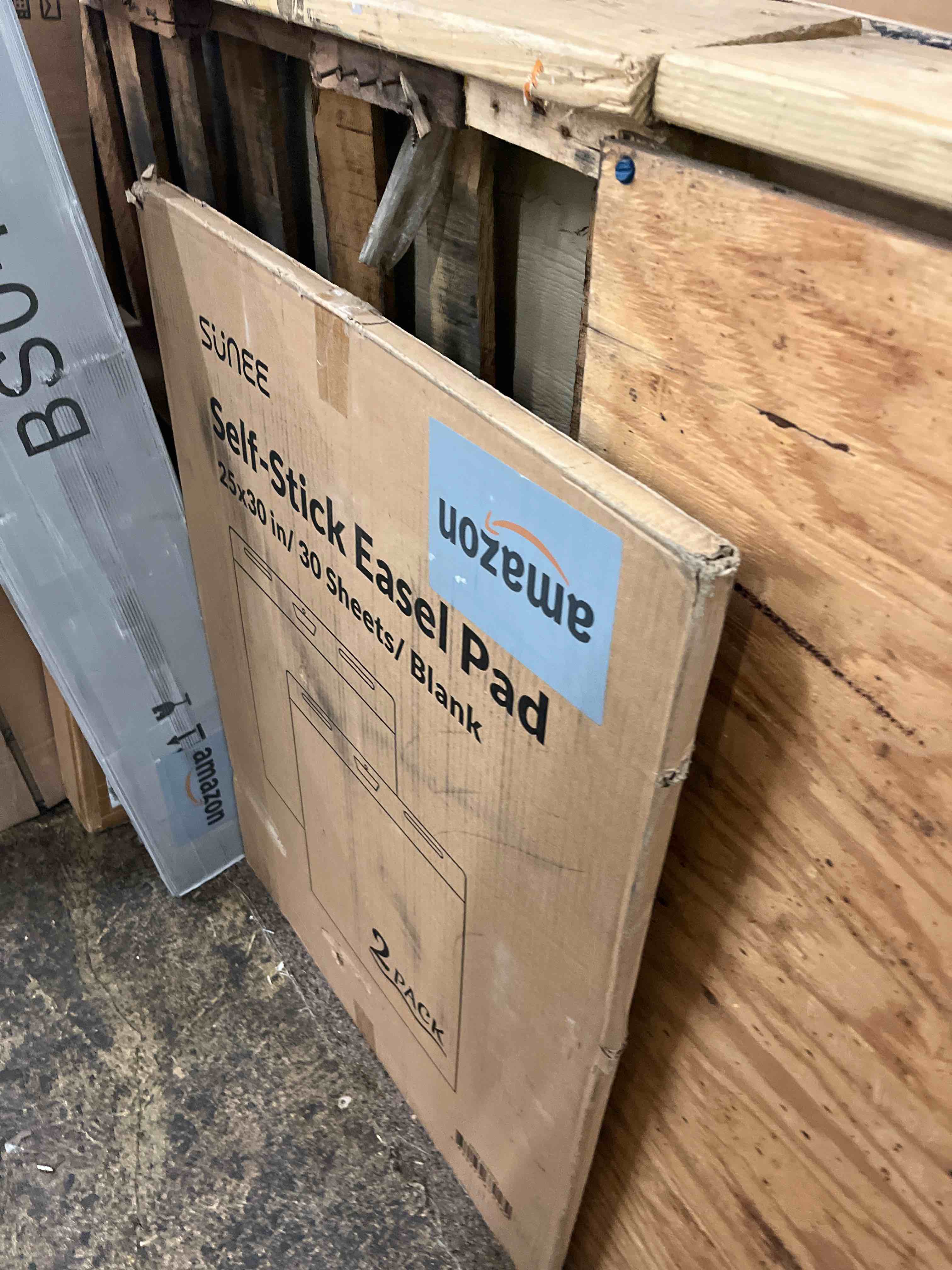 Condition photo showing New/Like New for SUNEE Sticky Easel Pads, 25x30 Inches, 30 Sheets/Pad, 2 Pack - Self Stick Flip Chart Paper for Whiteboards, Premium Large White Chart Paper