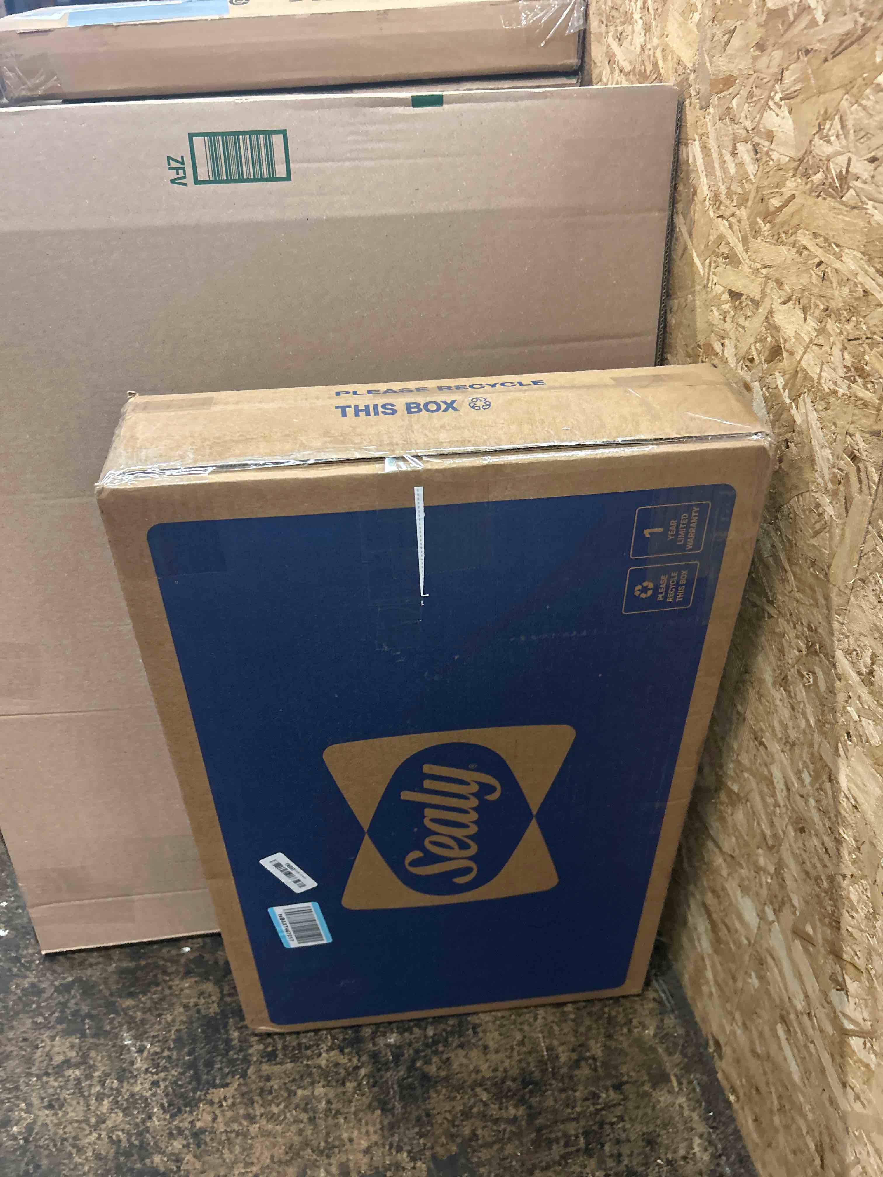 Condition photo showing New/Like New for Sealy Dreamlife King Medium/Firm Machine Washable Molded Gel Bed Pillow