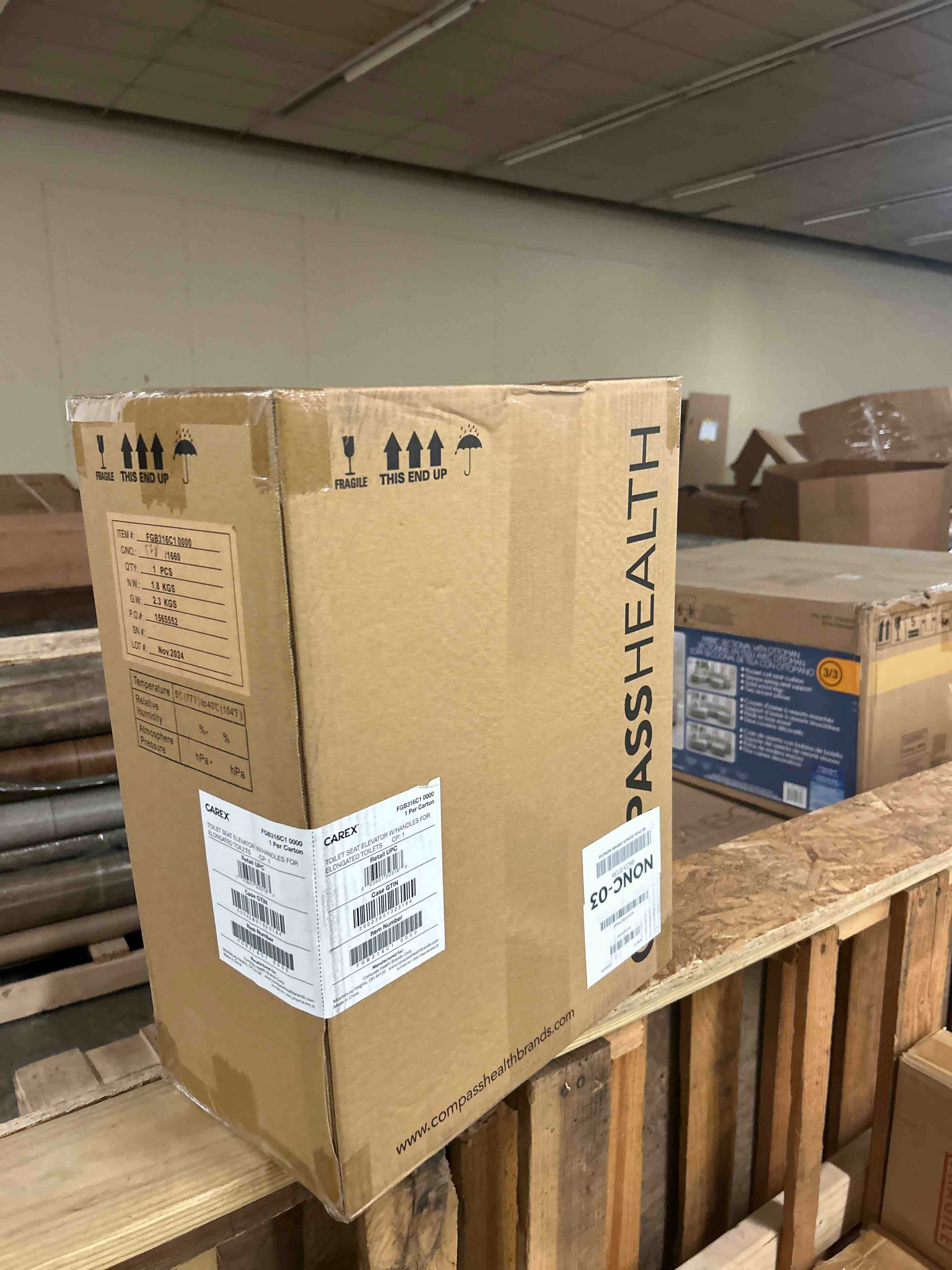 Condition photo showing New/Like New for Carex 3.5 Inch Raised Toilet Seat with Arms, Elongated Toilet Seat Riser, Up to 250 lbs Capacity, Elevating & Raising Seat for Elderly & Handicap, Universal, Slip-Resistant with Padded Handles, White