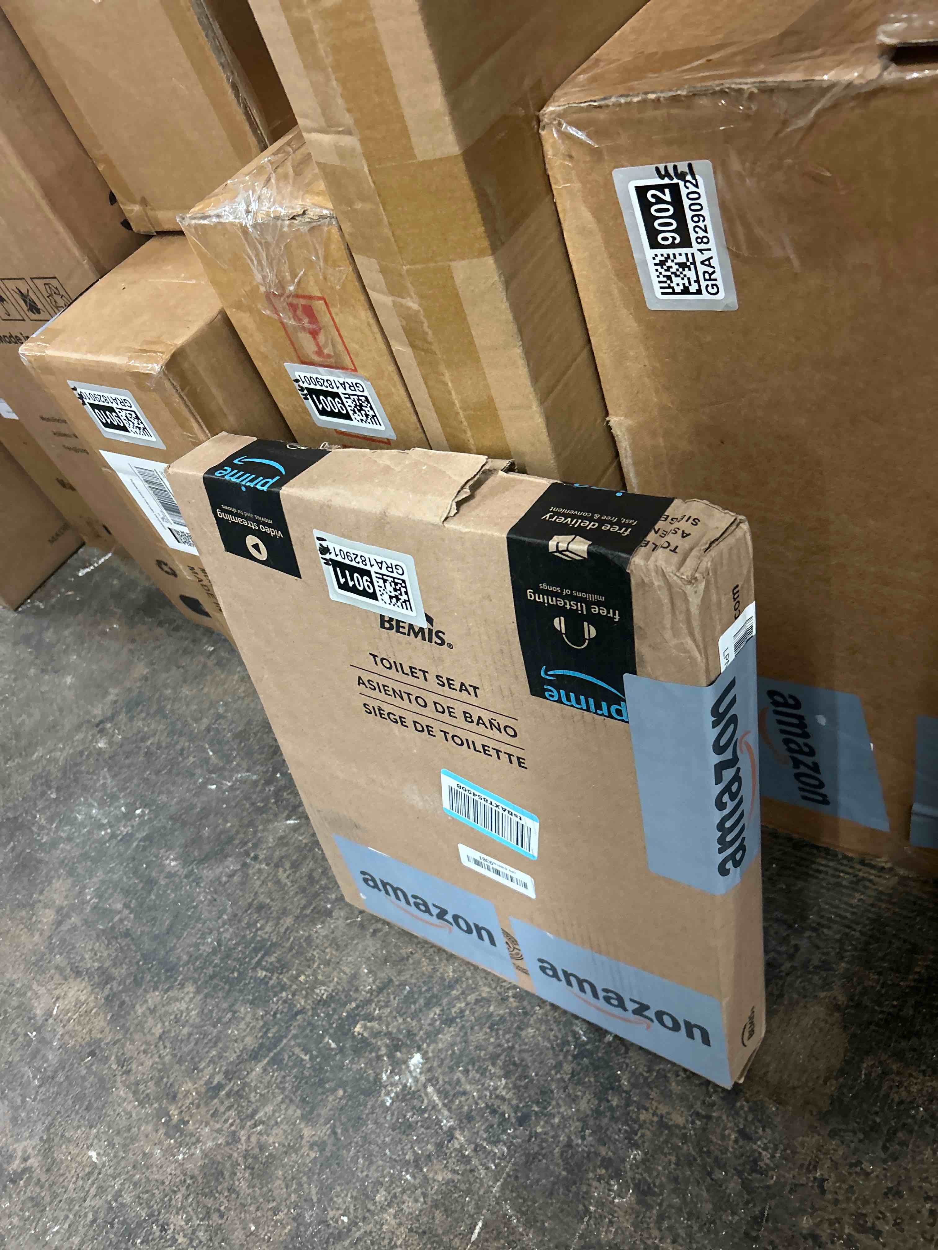 Condition photo showing New/Like New for BEMIS 500EC 390 Toilet Seat with Easy Clean & Change Hinges, 1 Pack Round, Cotton White