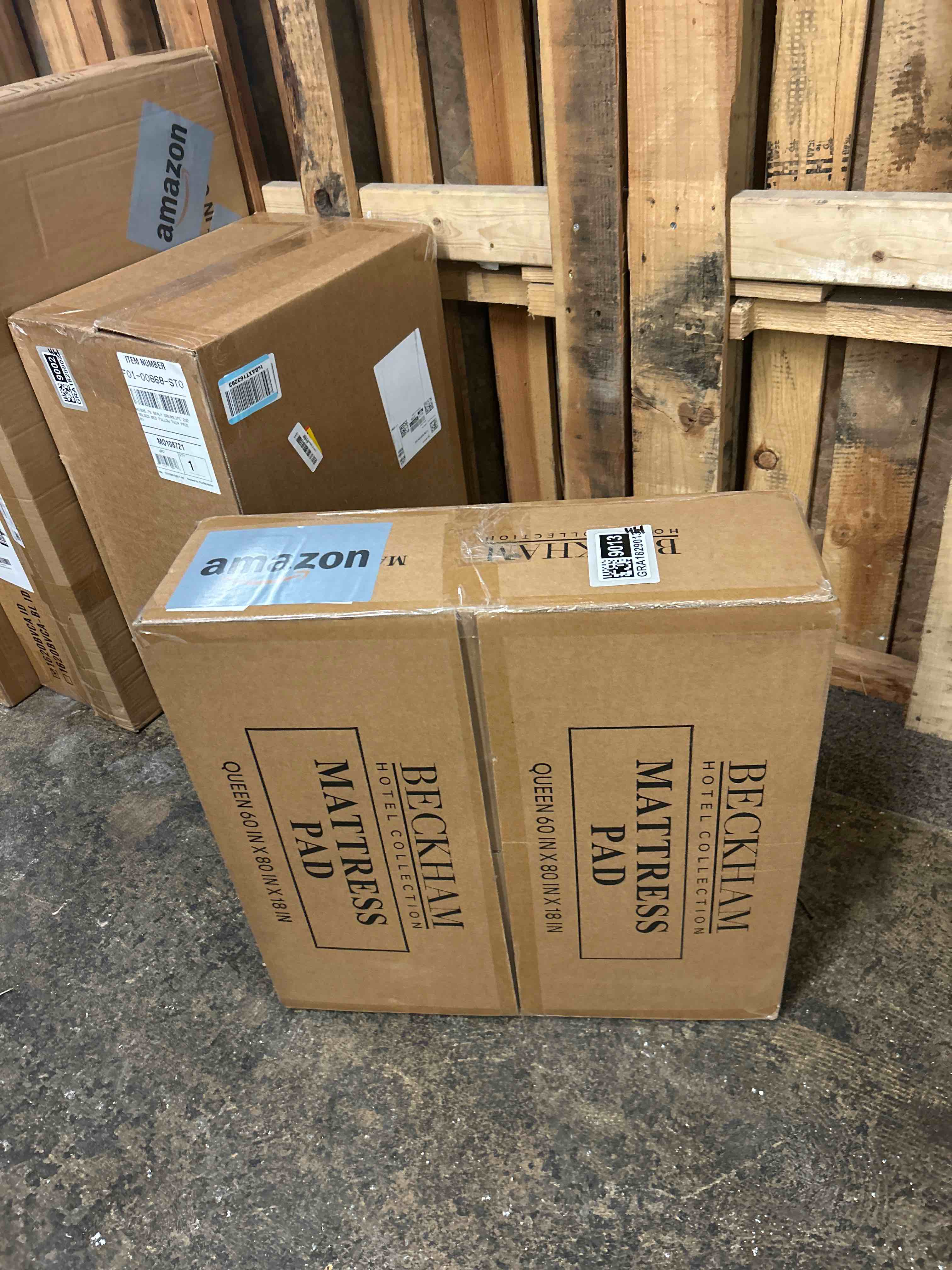 Condition photo showing New/Like New for Beckham Hotel Collection Queen Size Mattress Pad (Extra Padded) & Protector Hybrid - Quilted Pillow Top Mattress Cover - Thick, Plush, Fitted Mattress Topper for Bed