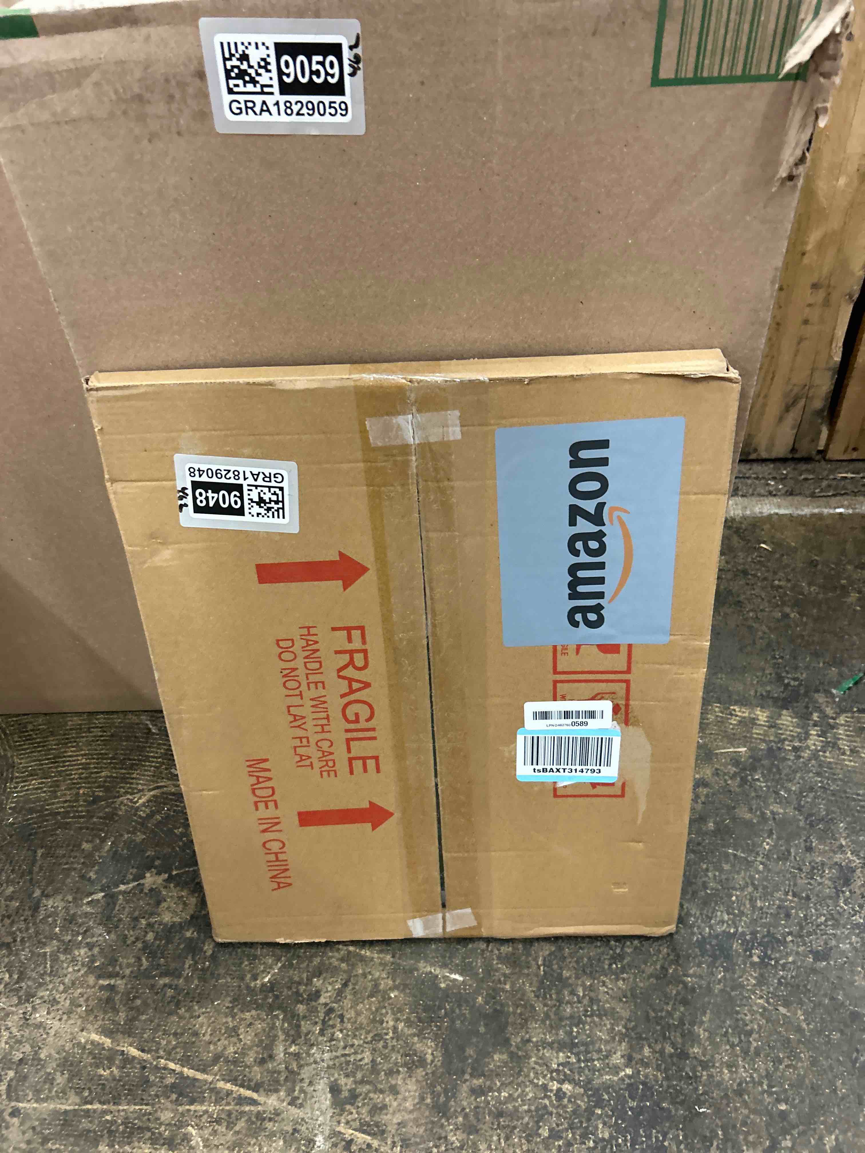 Condition photo showing New/Like New for Annecy 14x20 Picture Frame Black?1 Pack?, 14x20 Picture Frame for Wall Decoration, Classic Black Minimalist Style Suitable for Decorating Houses, Offices, Hotels