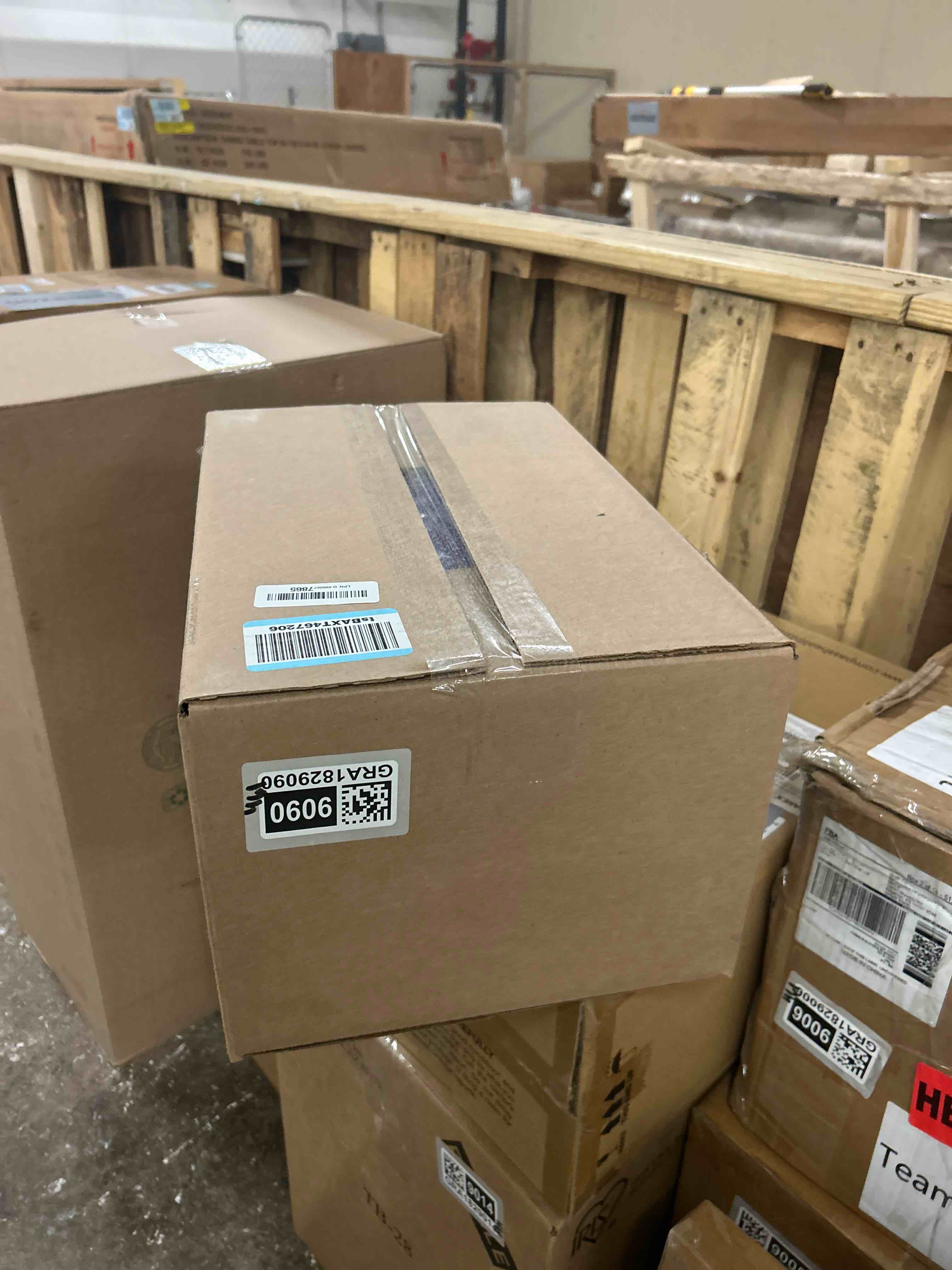 Condition photo showing New/Like New for Amazon Basics Incontinence & Postpartum Underwear for Women, Maximum Absorbency, Large, 54 Count, 3 Packs of 18 (Previously Solimo) (B098V8L3Z2)