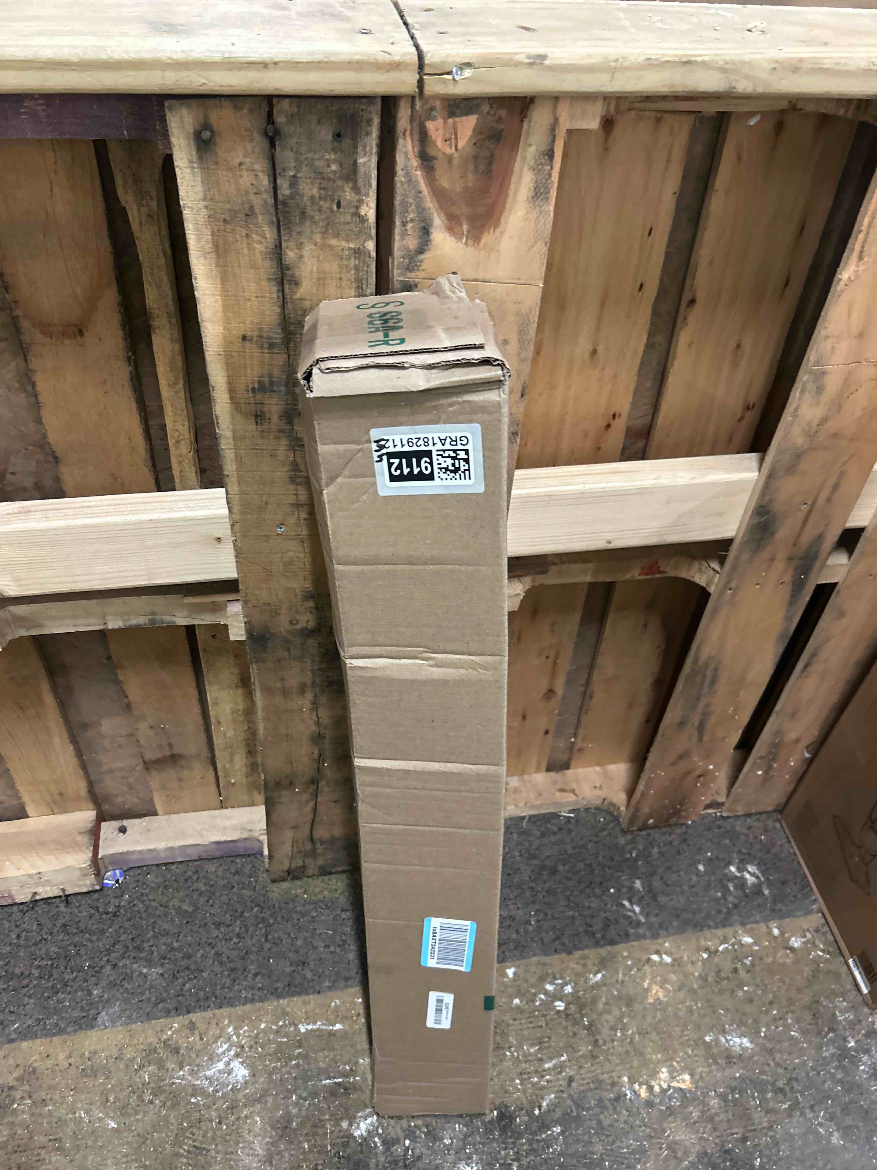 Condition photo showing New/Like New for VEELIKE 354''x32'' Wide Tan Brown Granite Contact Paper for Countertops Waterproof Kitchen Countertop Peel and Stick Removable Glossy Marble Wallpaper Peel and Stick Countertop Cover for Table Desk