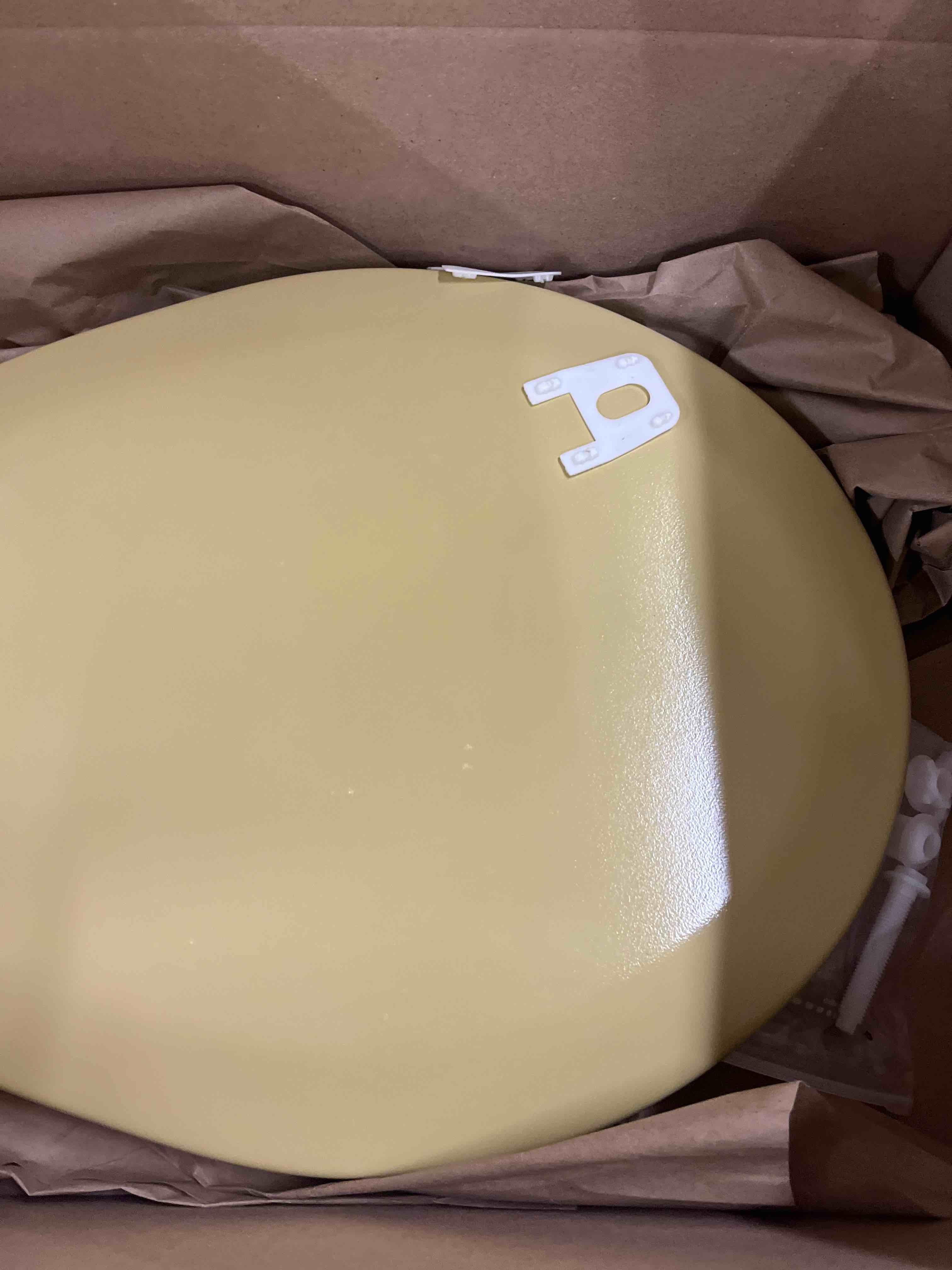 Condition photo showing Good Condition for C3B4R250 Deluxe Molded Wood Round Closed Front with Cover