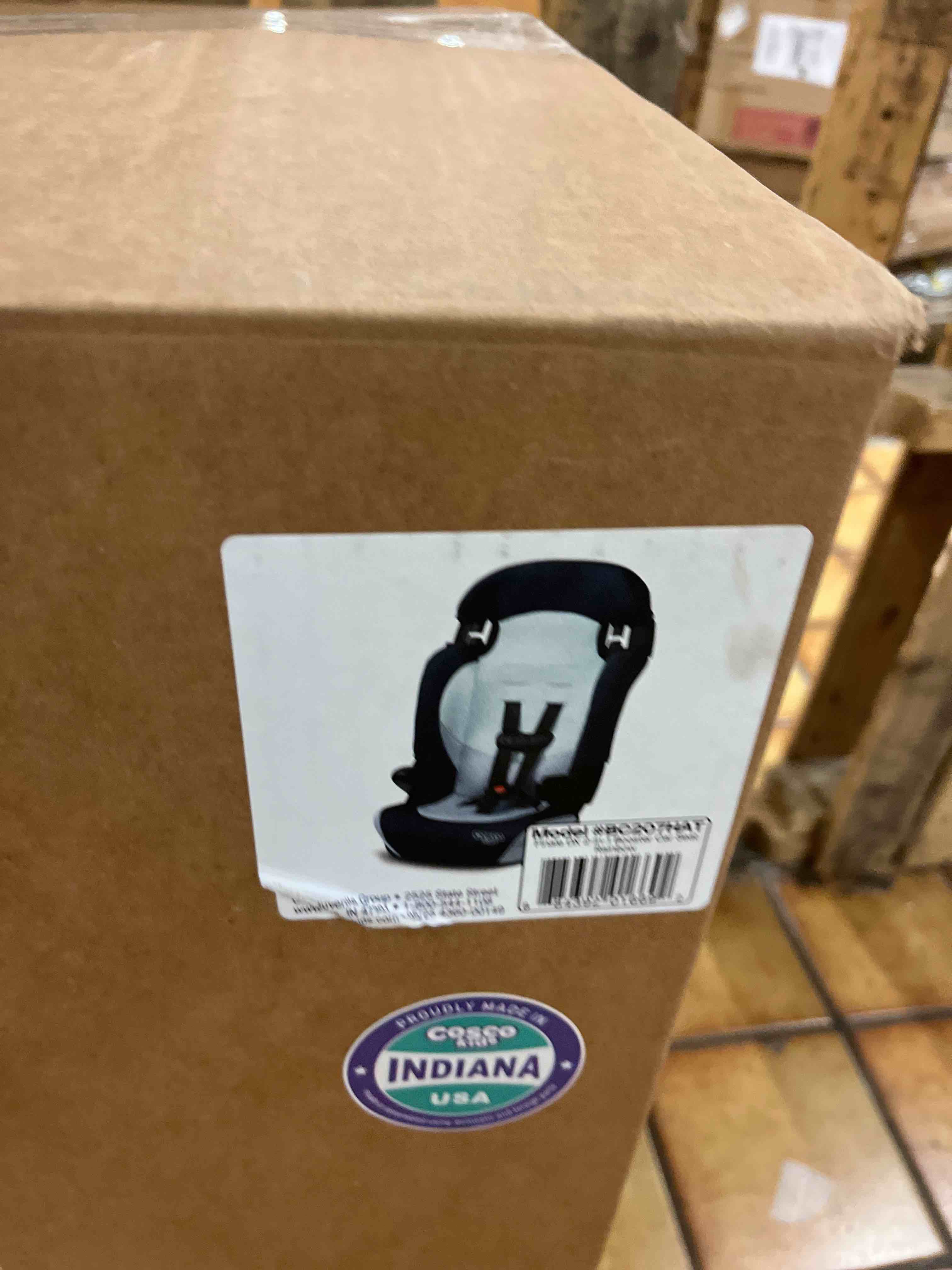 Condition photo showing New/Like New for Cosco Kids Finale DX 2-in-1 Booster Car Seat, Forward Facing Toddler Car Seat (40-65 lbs) and Belt Positioning High Back Booster (40-100 lbs), Rainbow