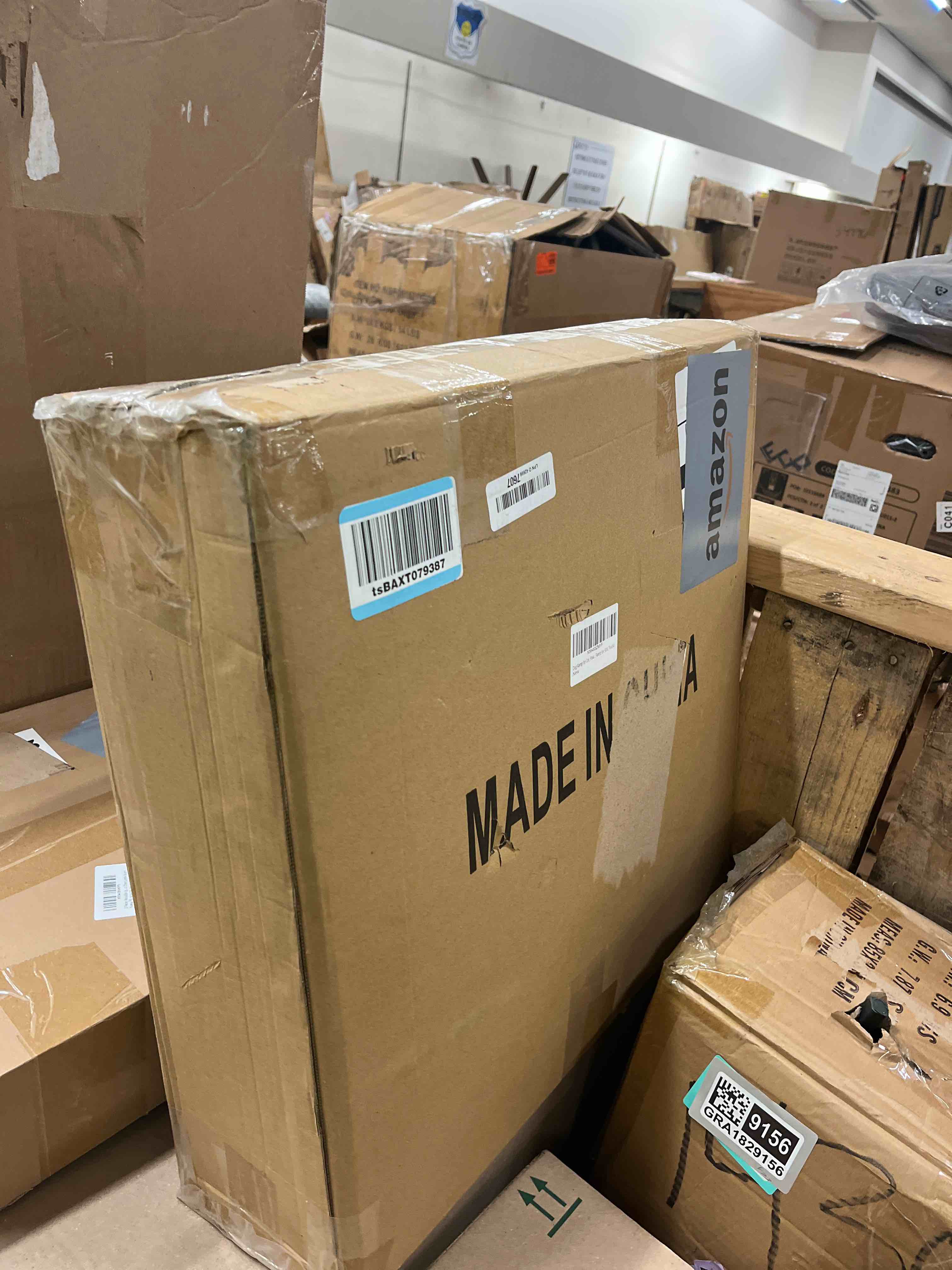 Condition photo showing Good Condition for Dog Ramp for Car, Pawlify 71" x 20" Dog Ramps for Large Dogs with Anti-Pinch Handle and Anti-Slip Rug Surface, Folding Dog Ramp Up to 250LBS, Portable Dogs Car Ramp for SUV, Trucks