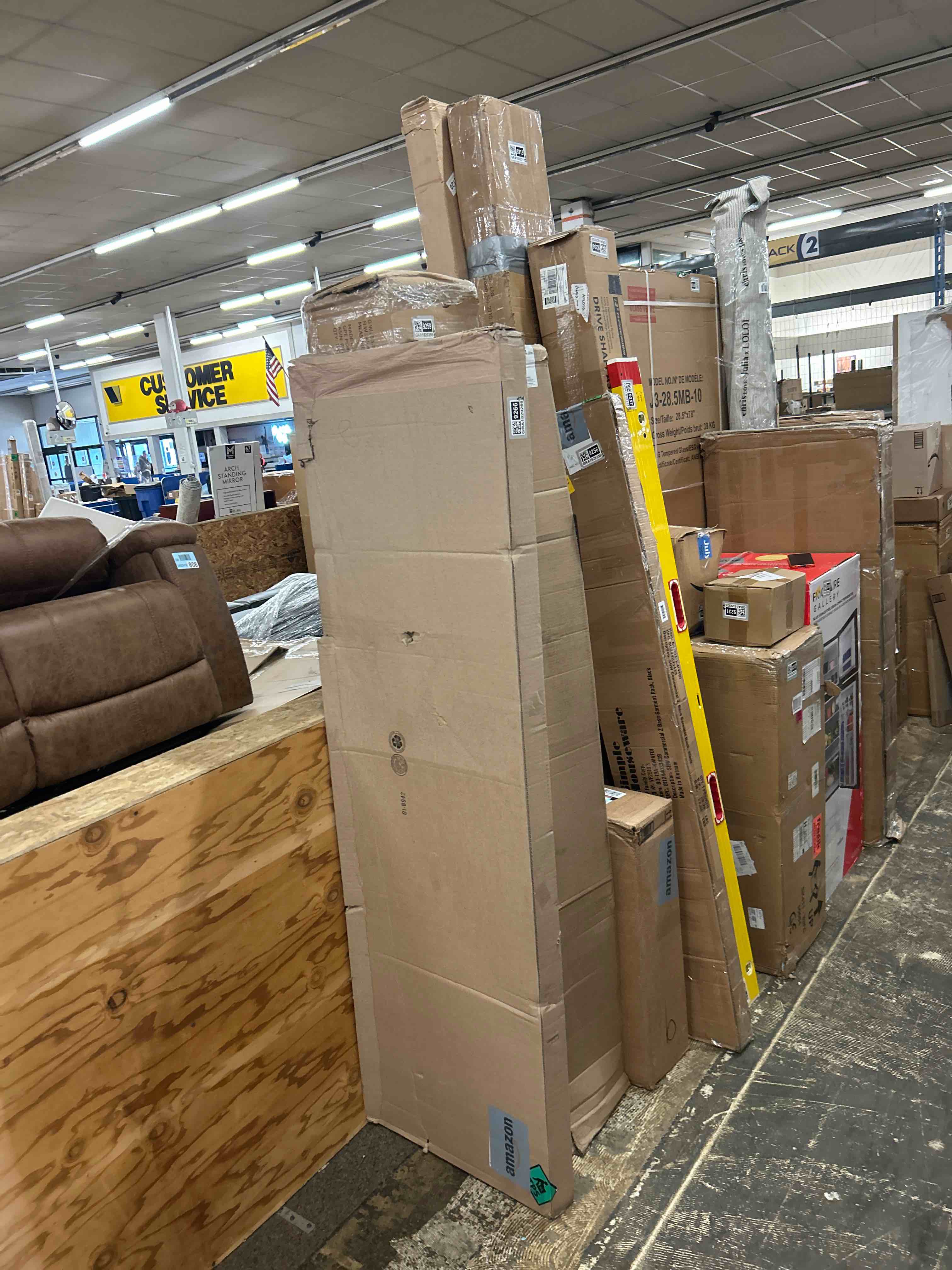 Condition photo showing New/Like New for Closetmaid 139600 6-Ft. x 20-Inch White Close Mesh Shelf - Quantity 6